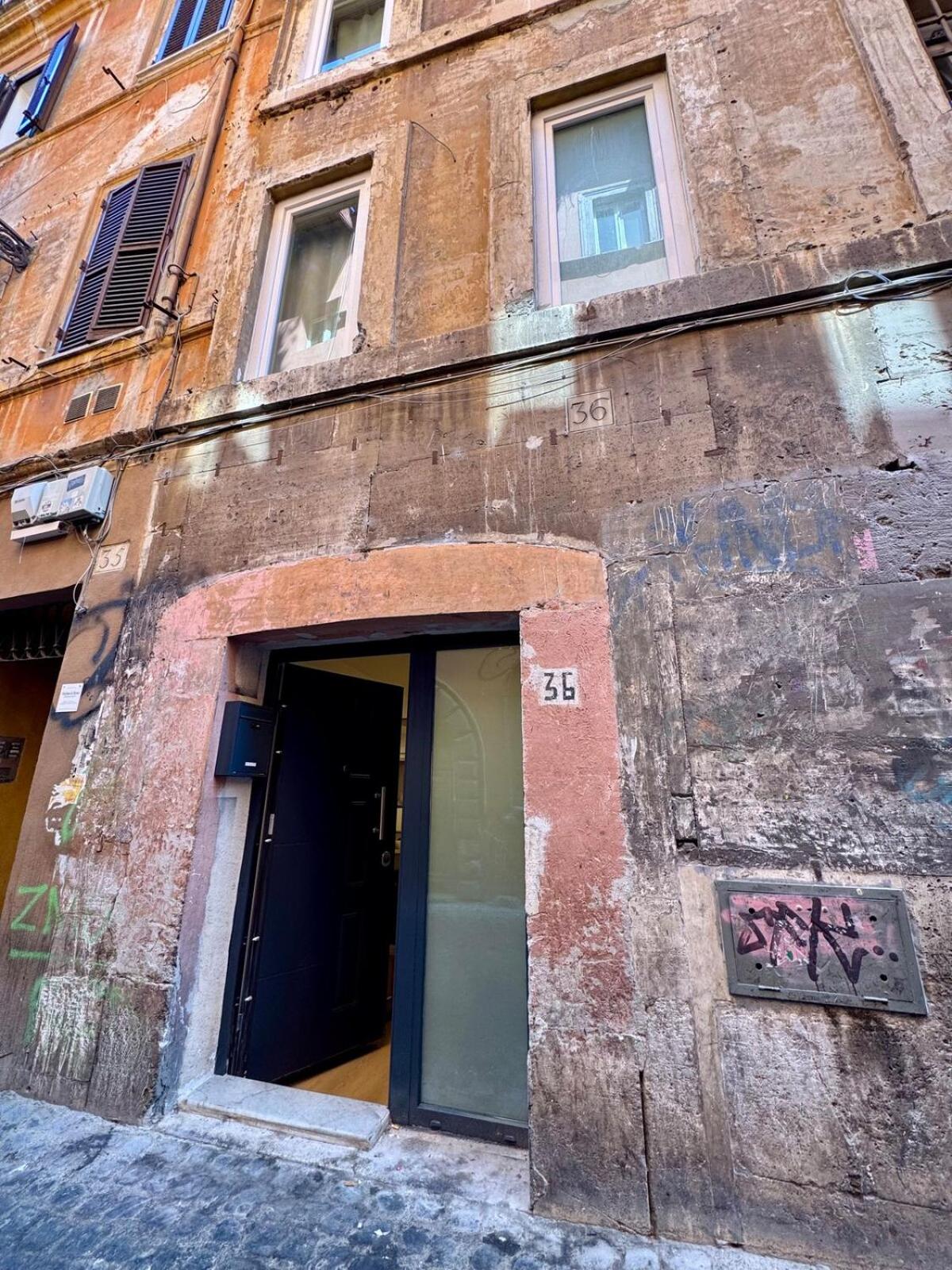 Scala 36, Trastevere, Rome