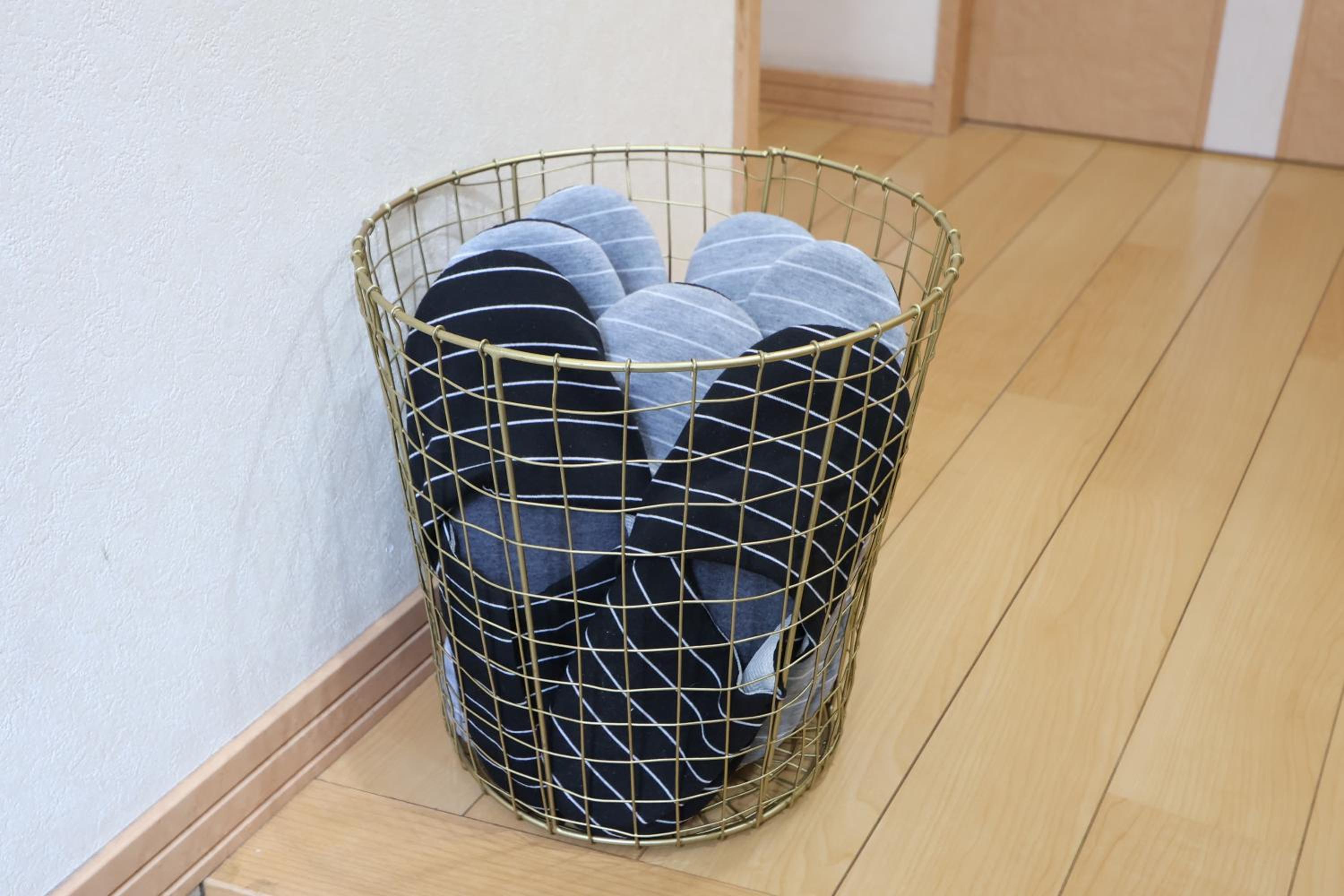 Spacious Family Home Sleeps 13 Near USJ & Osaka Station