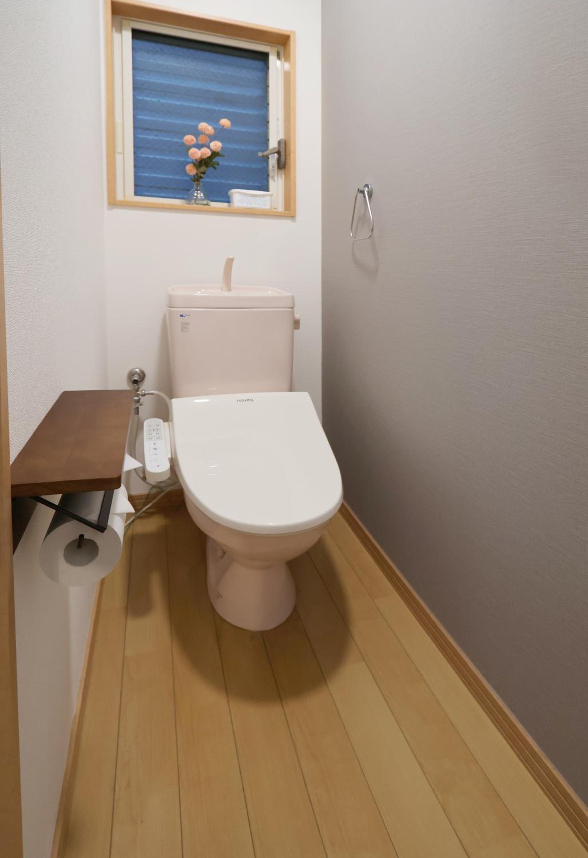 Spacious Family Home Sleeps 13 Near USJ & Osaka Station