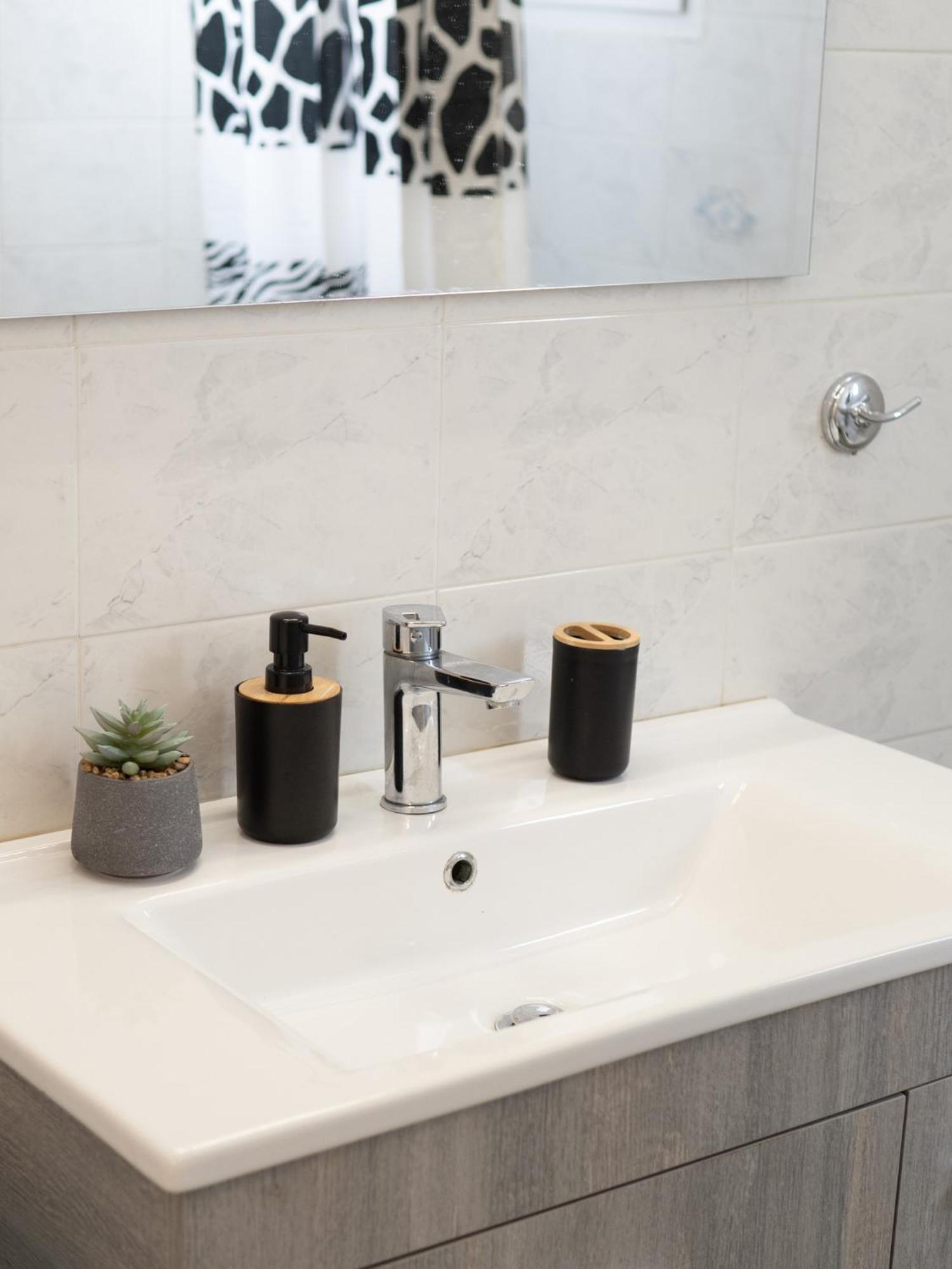 Roof Top Apartment By Athens Airport