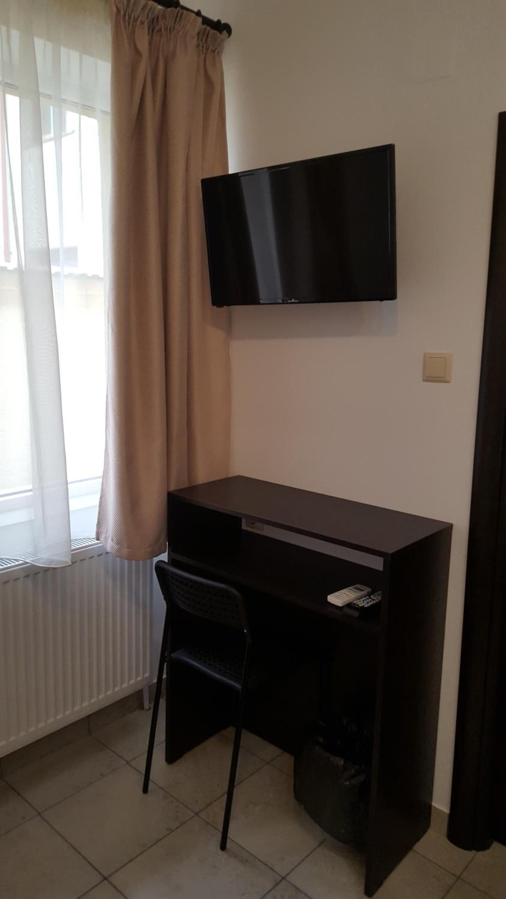 Photo 16
