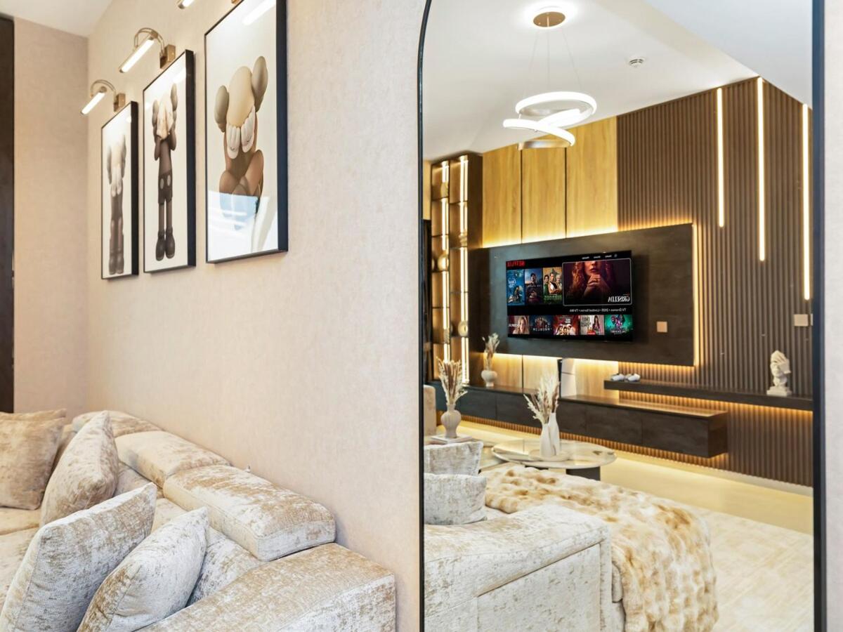 51st Floor Sea and Skyline Views LUXE 1BR