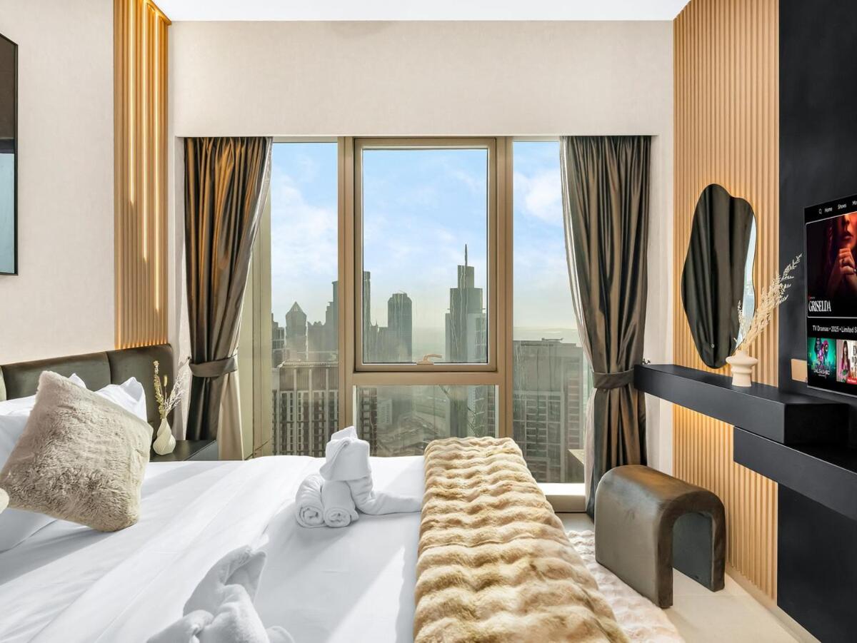 51st Floor Sea and Skyline Views LUXE 1BR