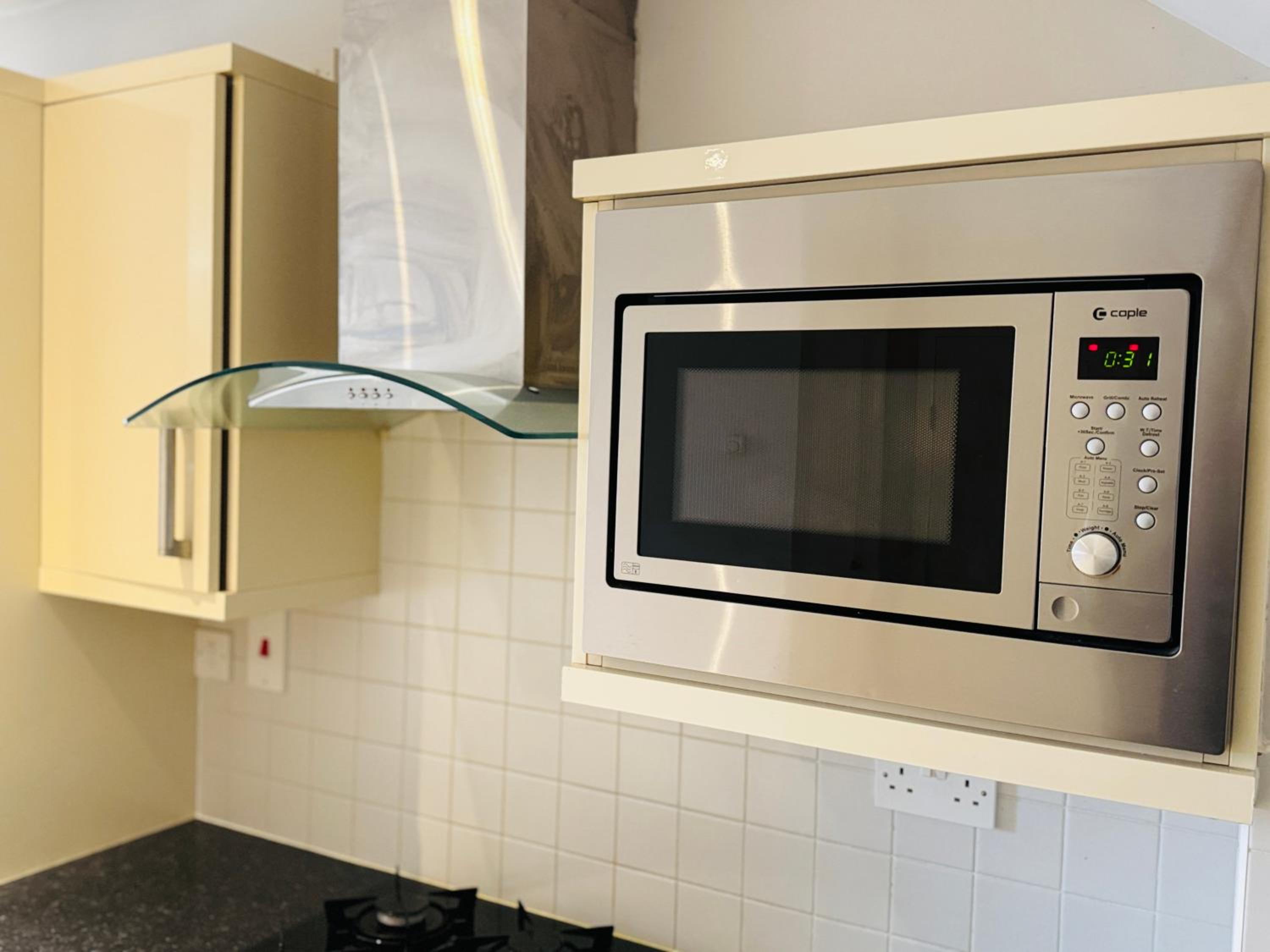GrandCentral Stays-Large Room Near City Centre