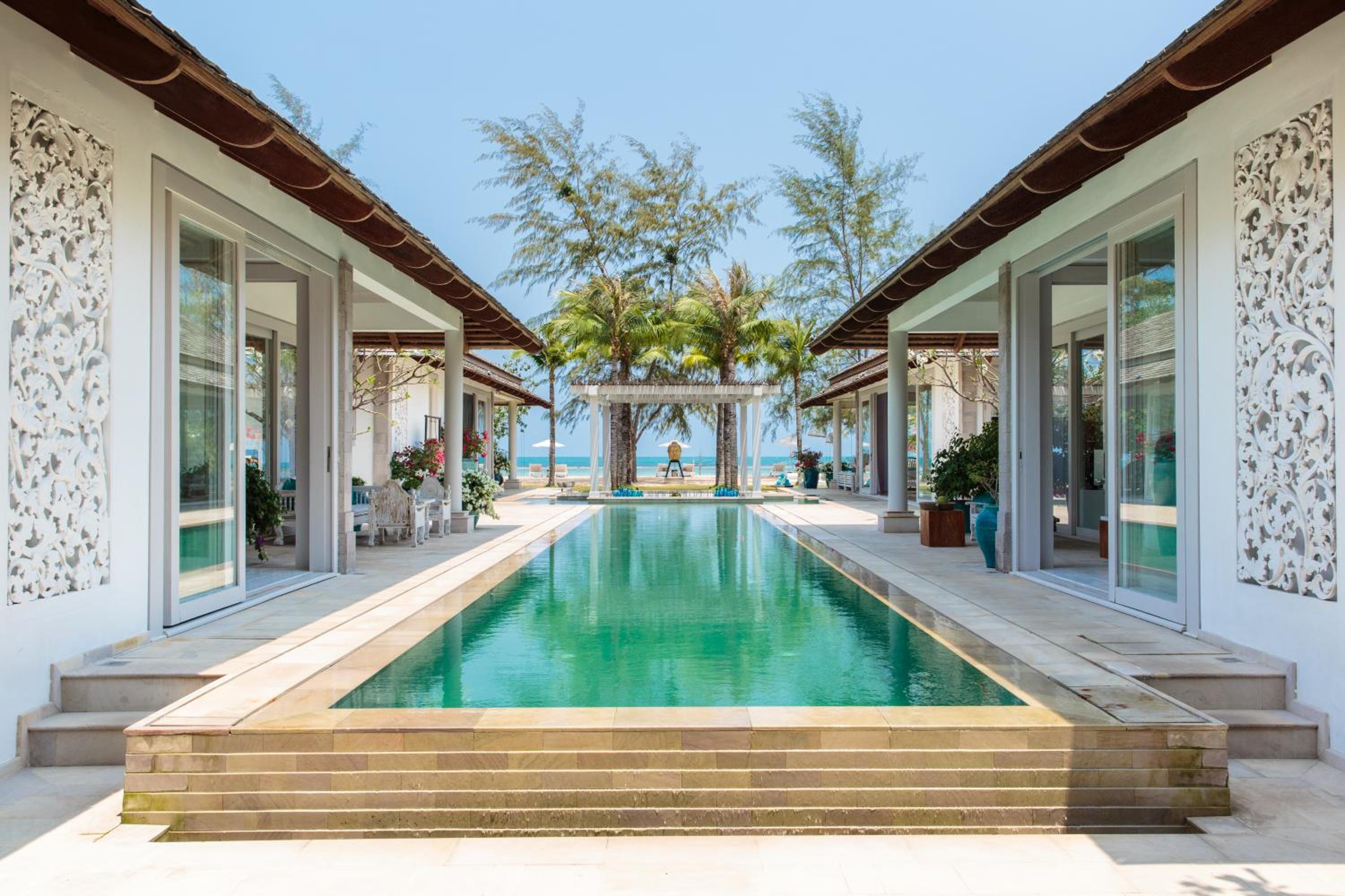 Mia Beach, beach villa and events