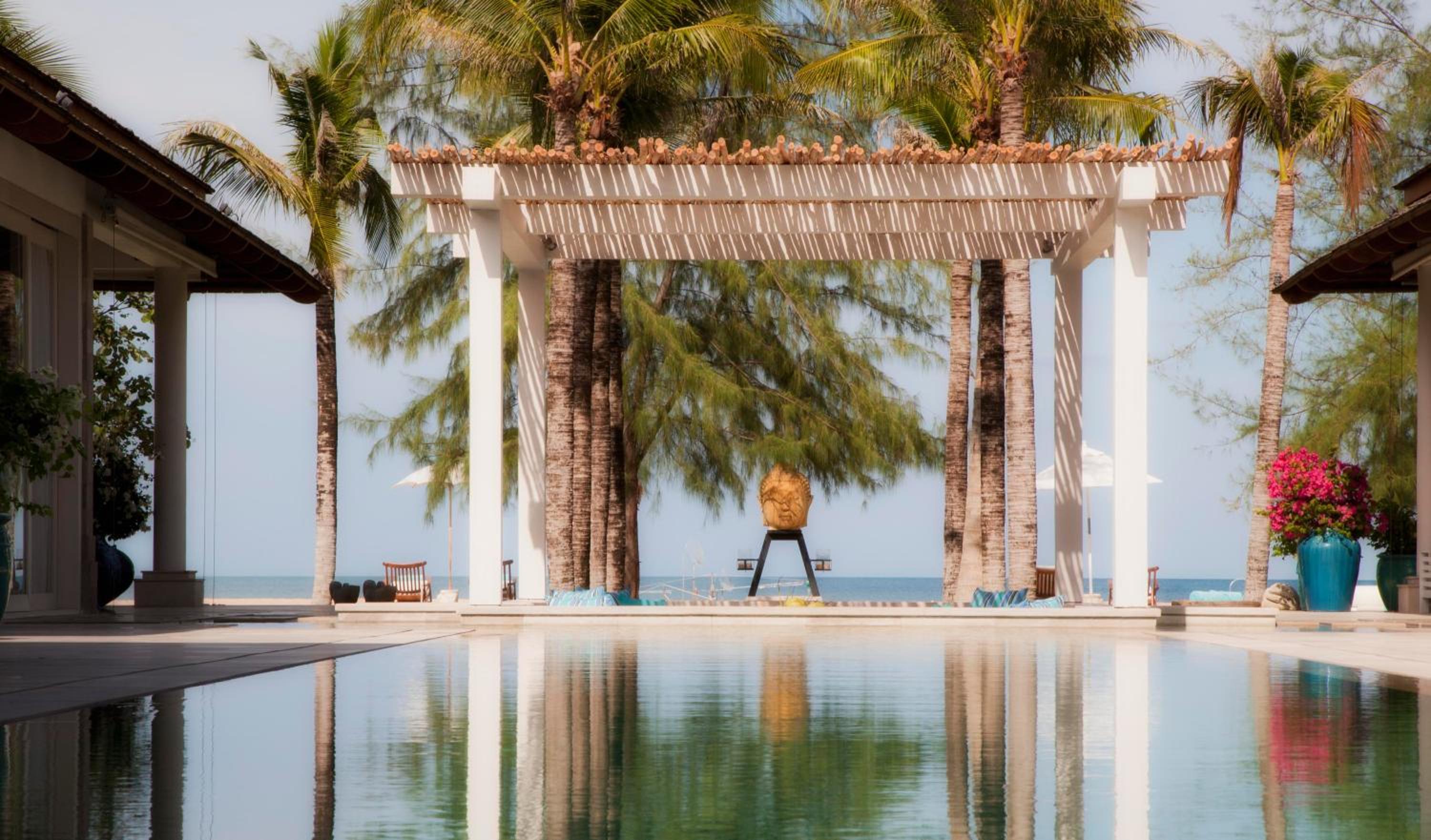 Mia Beach, beach villa and events