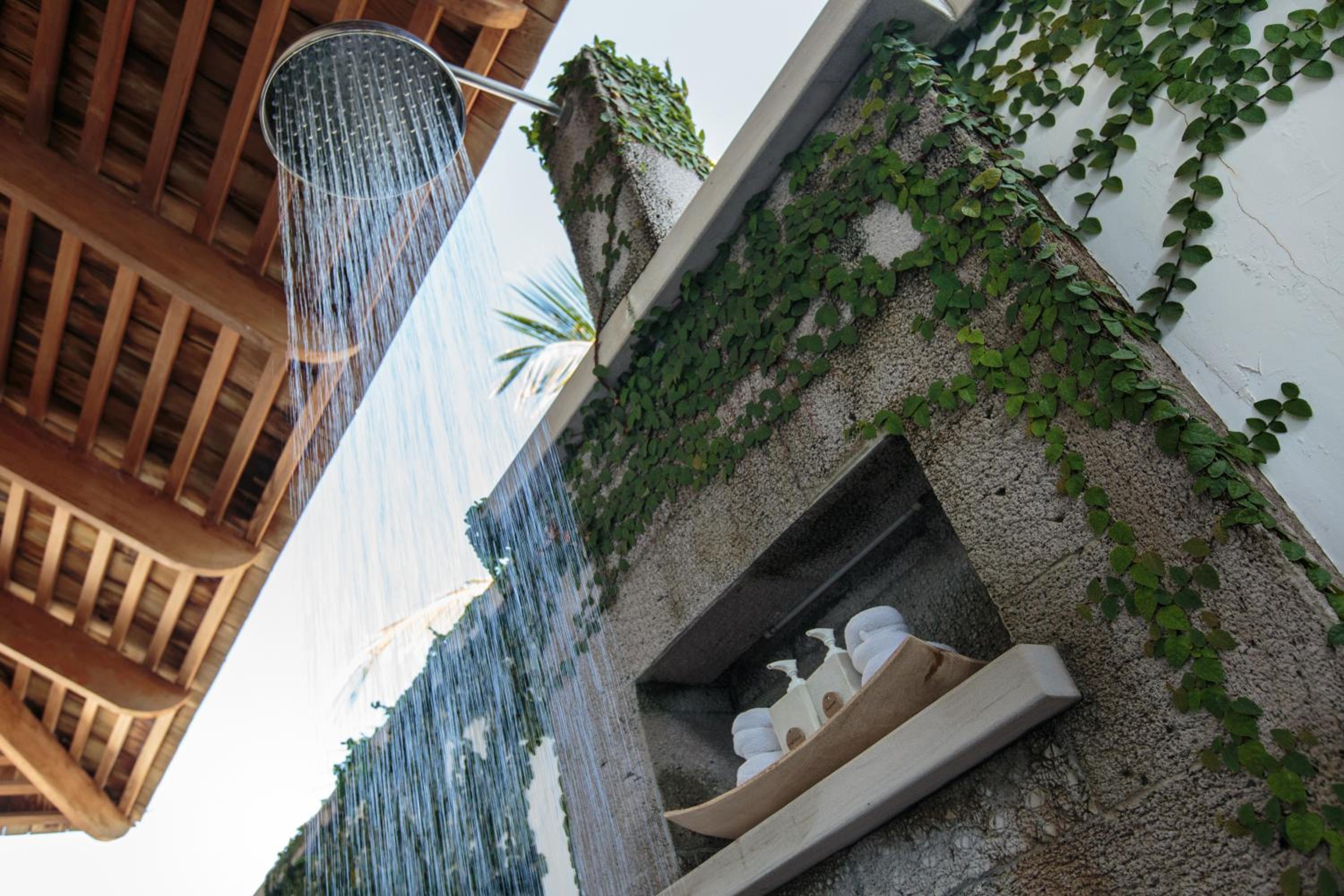 Mia Beach, beach villa and events