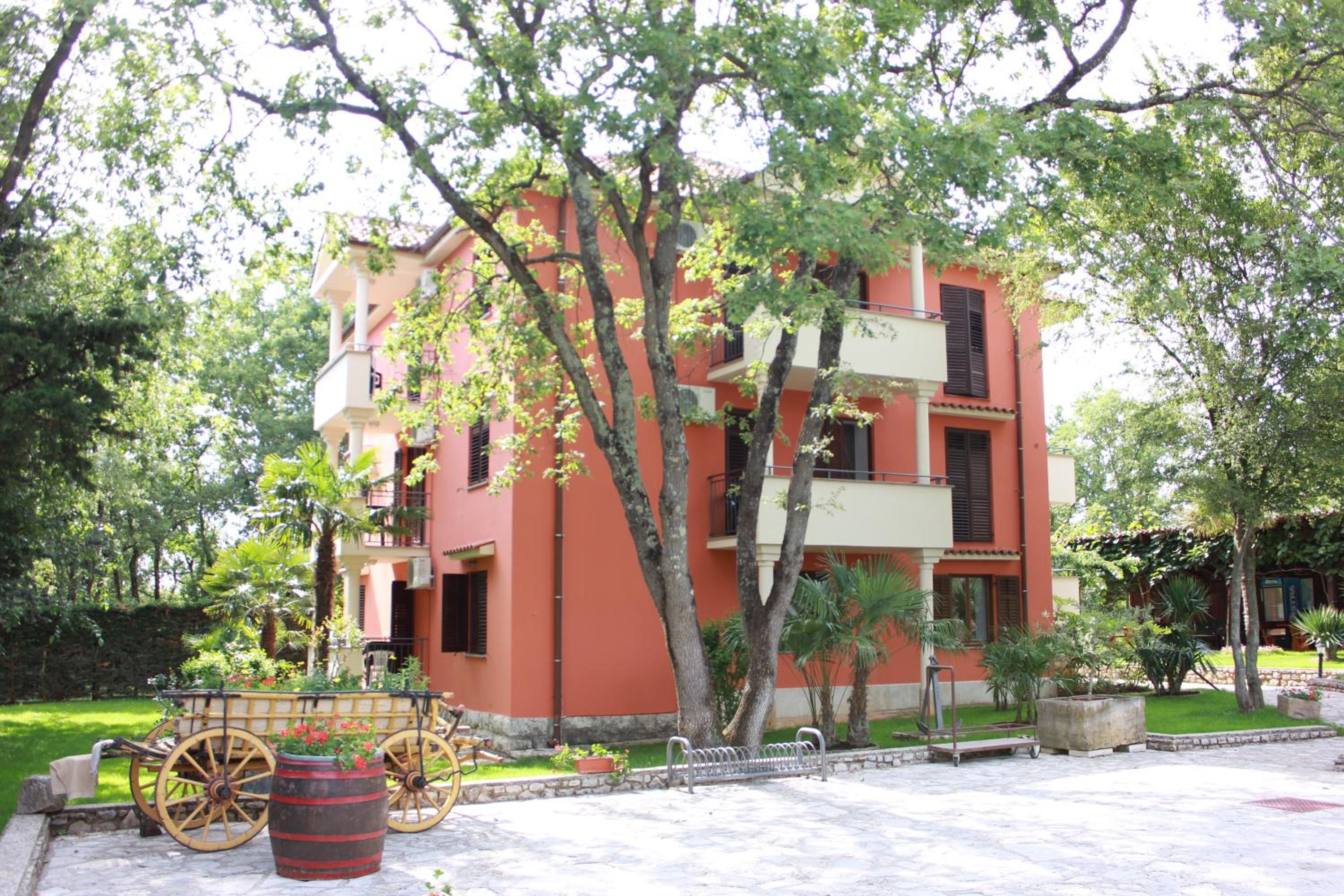 Aqua Family Apartments view 3