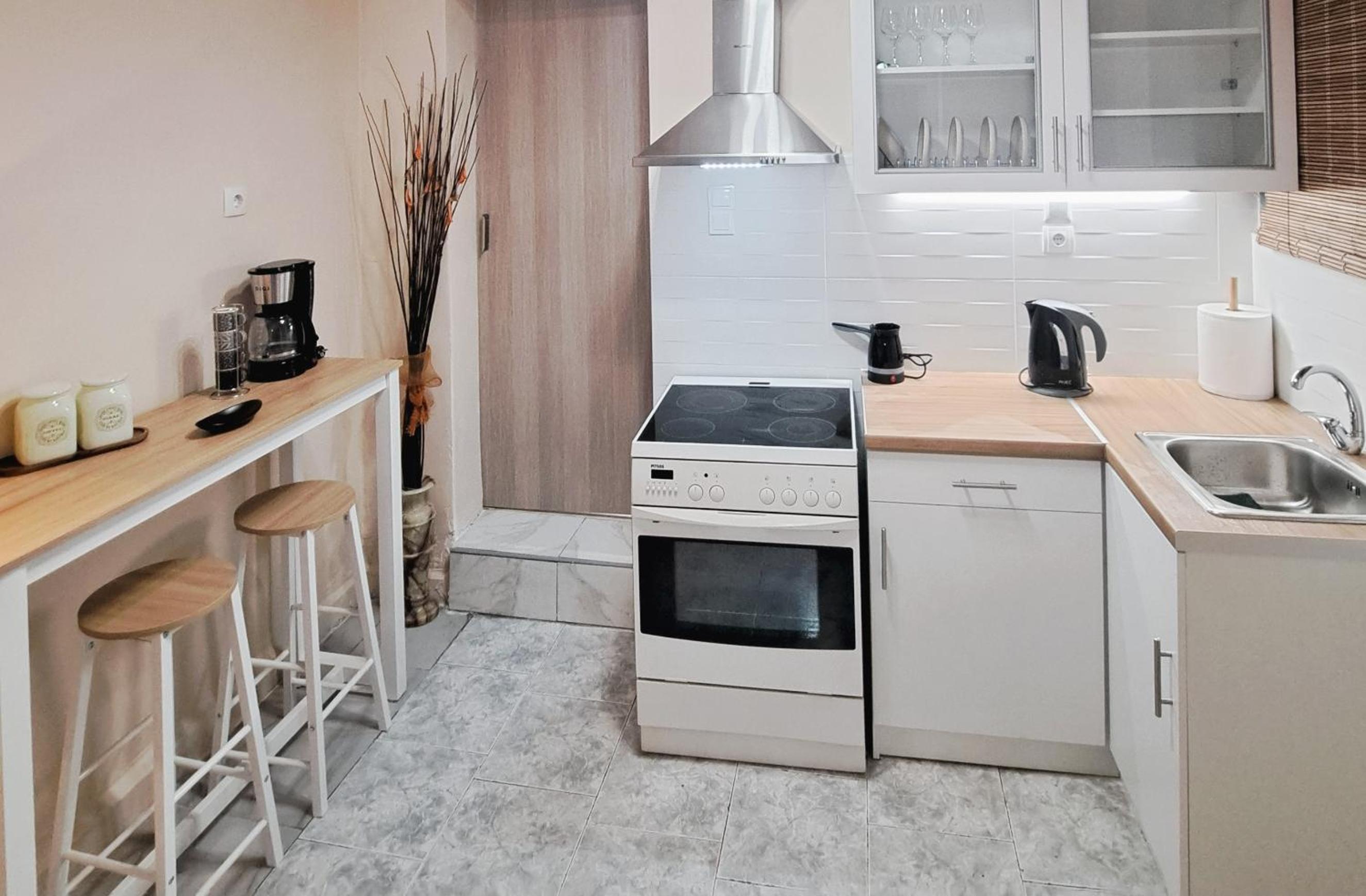 Your Cozy Base Just Around the Corner from Piraeus Port