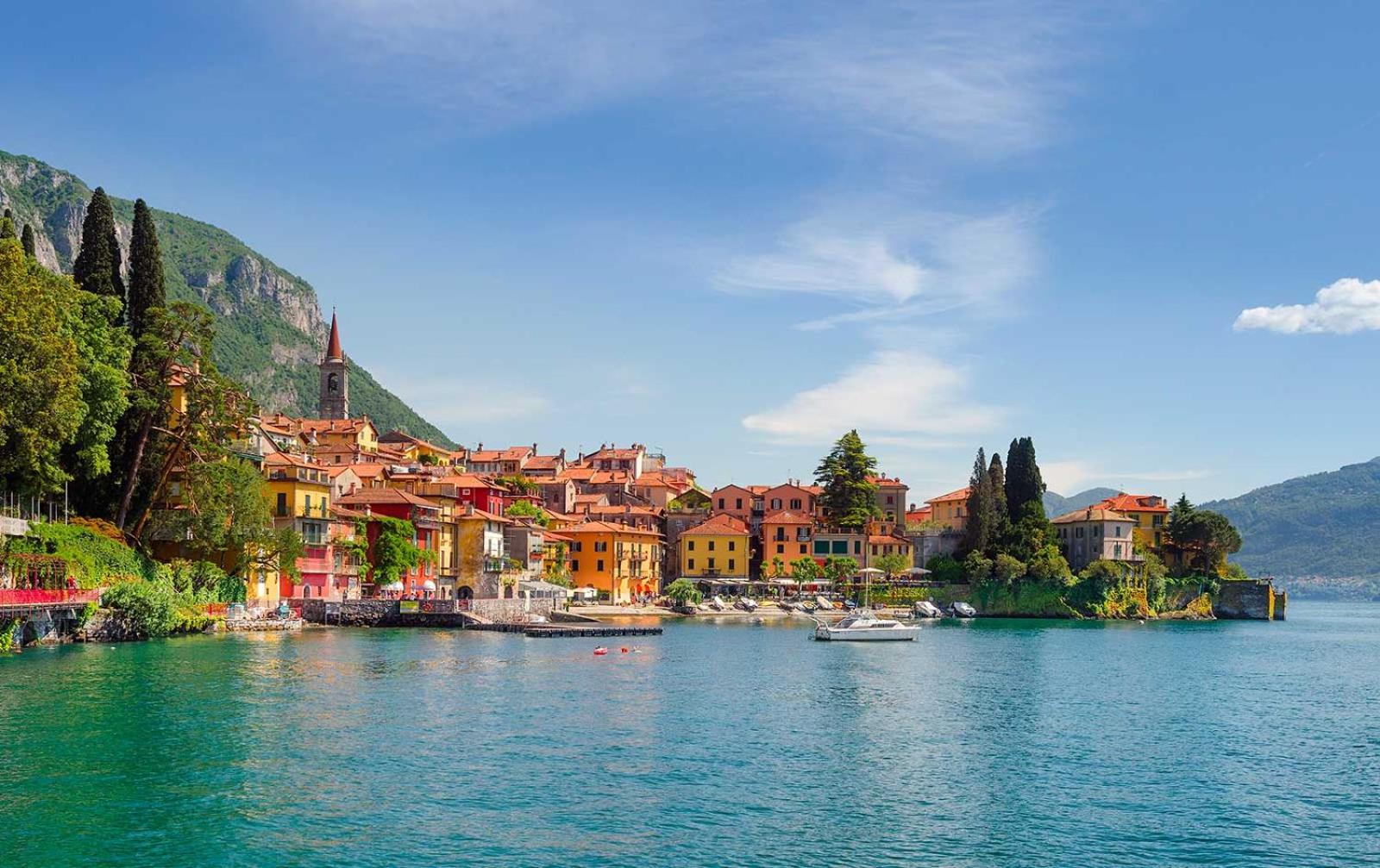 Casa di Mezzo "Historic centre of VARENNA" Lake Como view 3