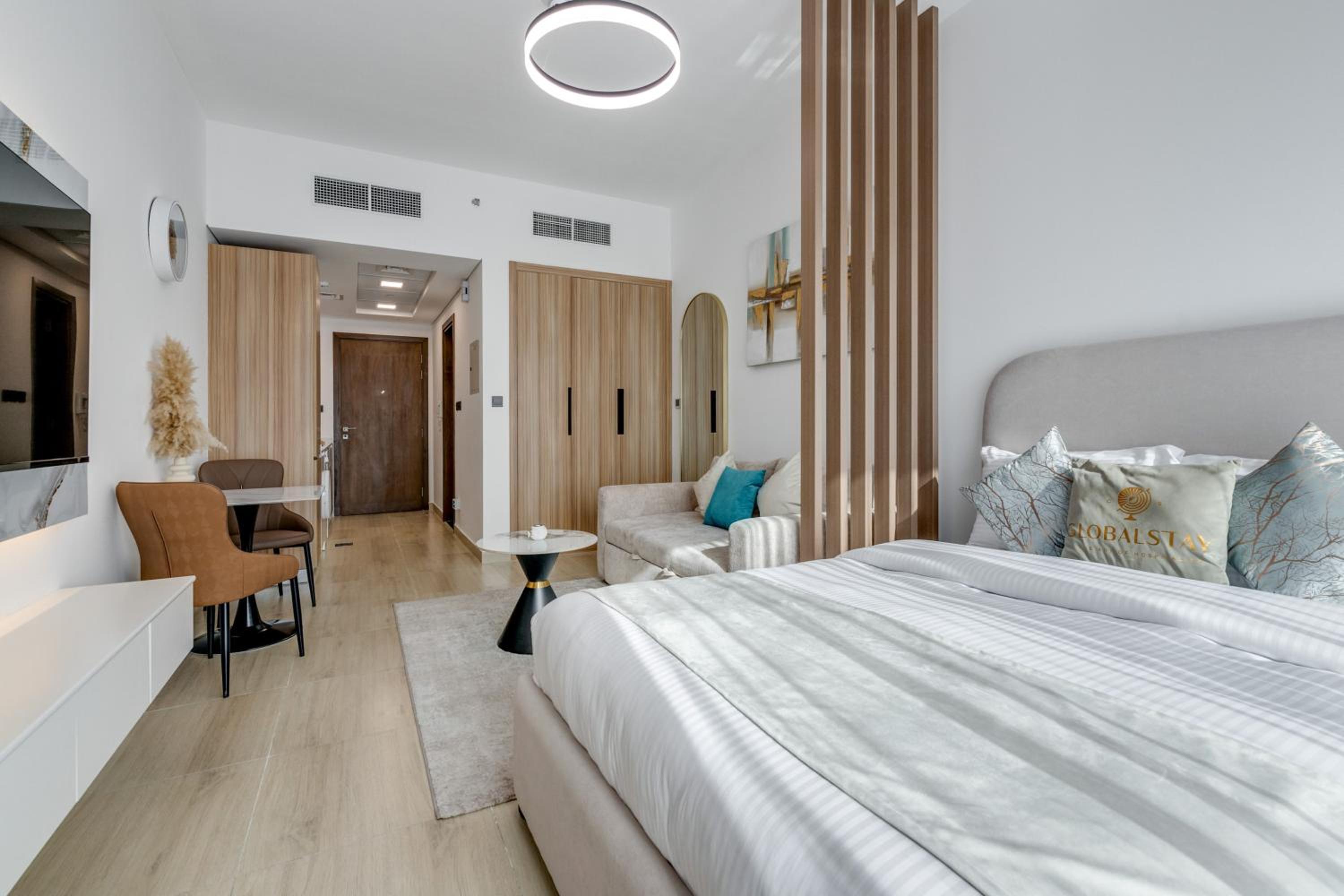 GLOBALSTAY Stylish Apt - Pool, Gym, Free Parking - Elysee 3