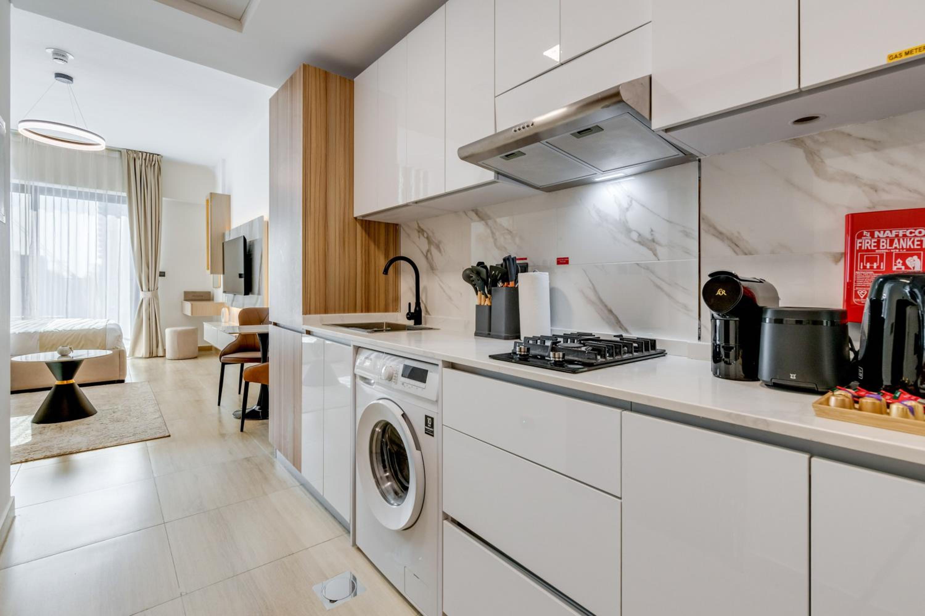 GLOBALSTAY Stylish Apt - Pool, Gym, Free Parking - Elysee 3