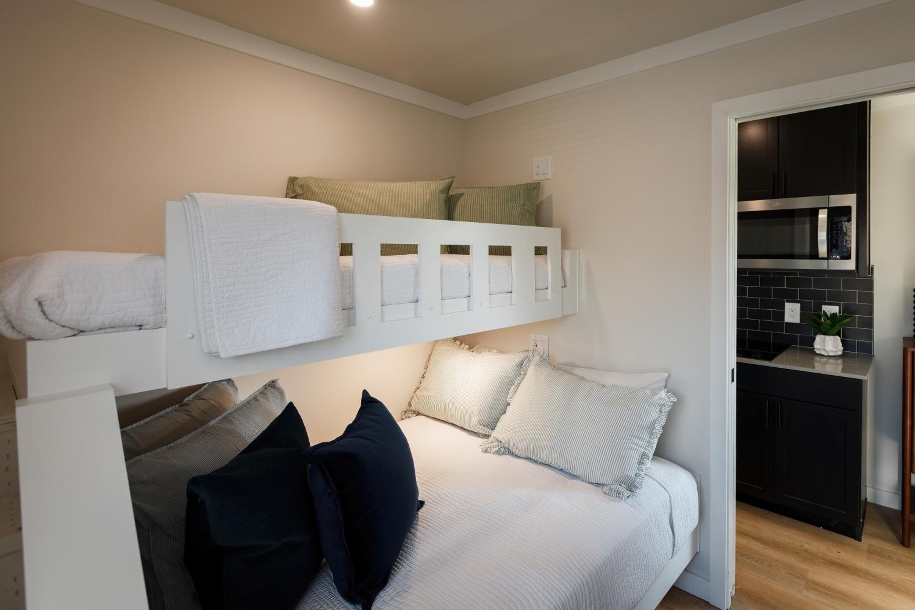North Fork Cottages & RV Resort