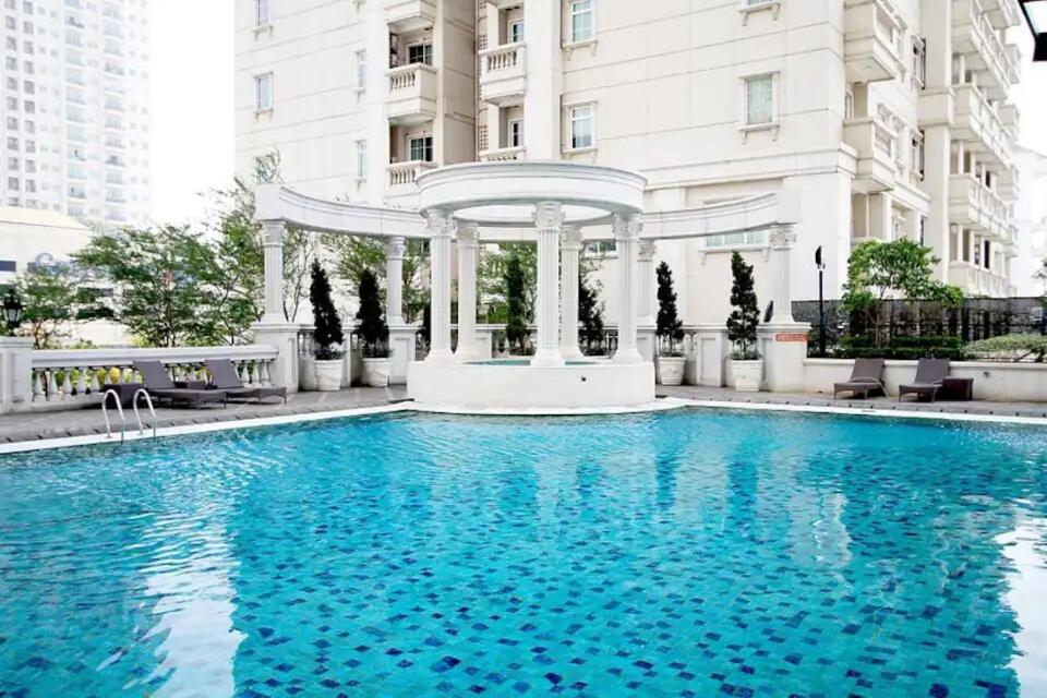 2 Bedroom apartment at Senayan