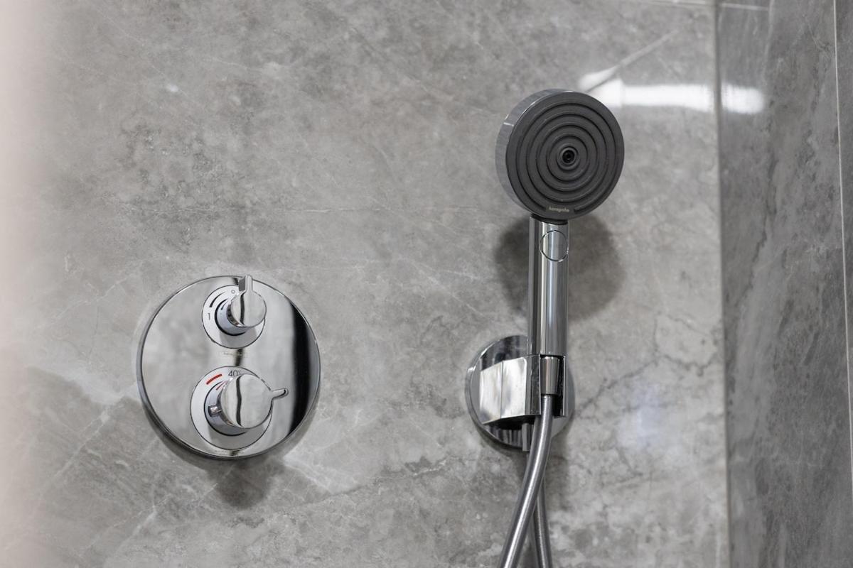 Luxury apartment Žnjan,Split-two bathrooms and free parking