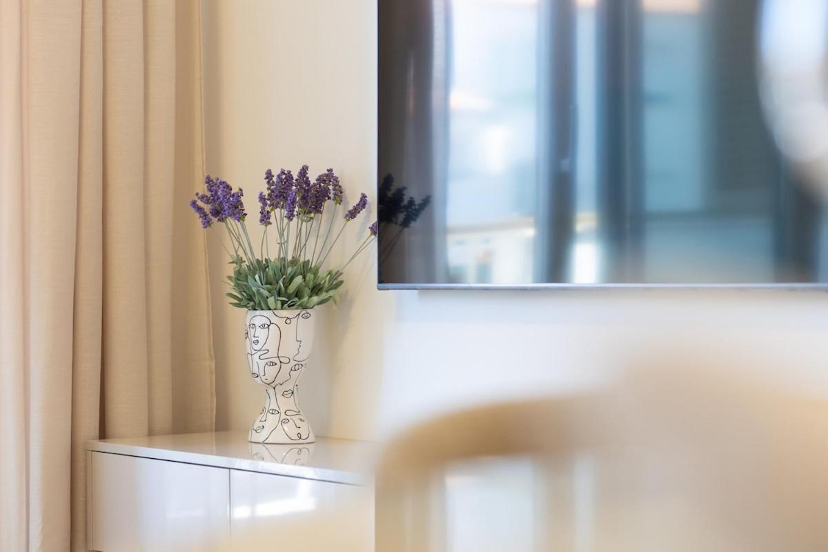 Luxury apartment Žnjan,Split-two bathrooms and free parking