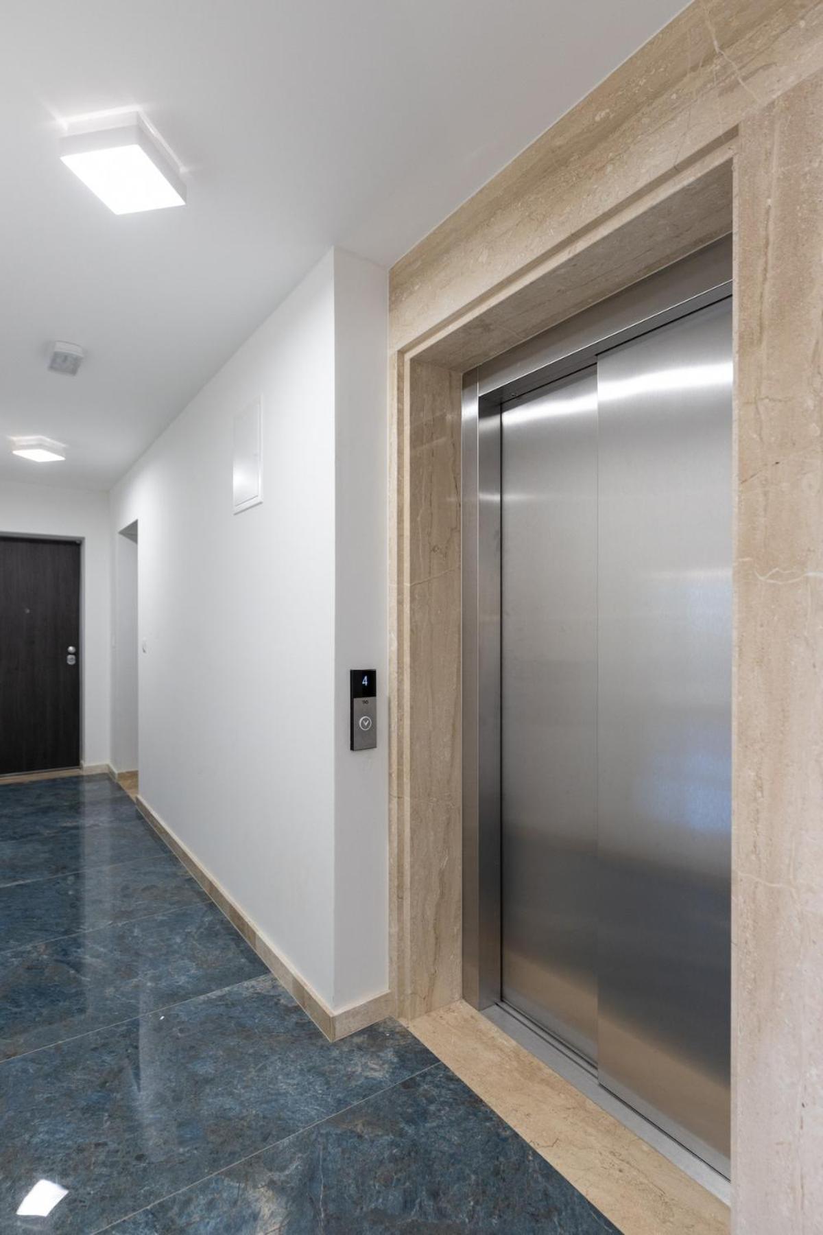 Luxury apartment Žnjan,Split-two bathrooms and free parking