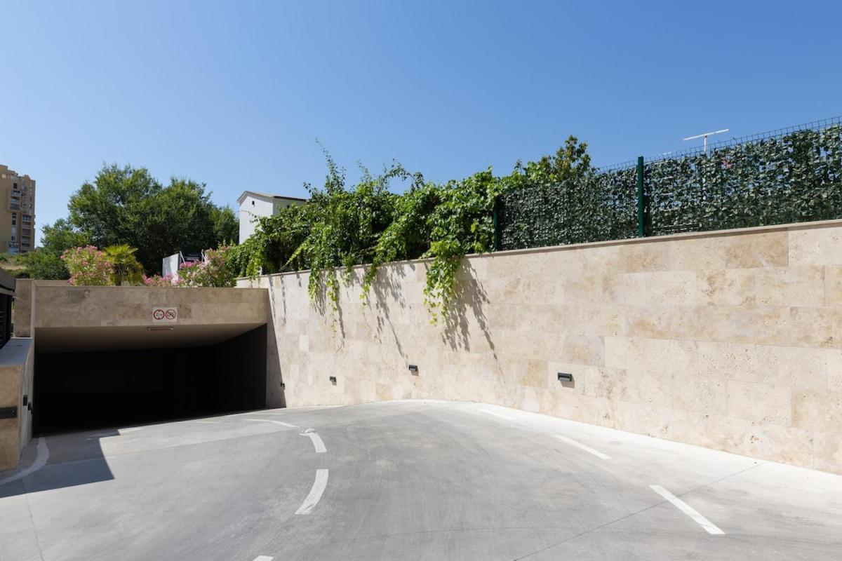 Luxury apartment Žnjan,Split-two bathrooms and free parking