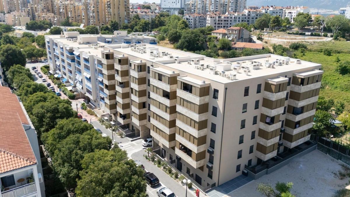 Luxury apartment Žnjan,Split-two bathrooms and free parking