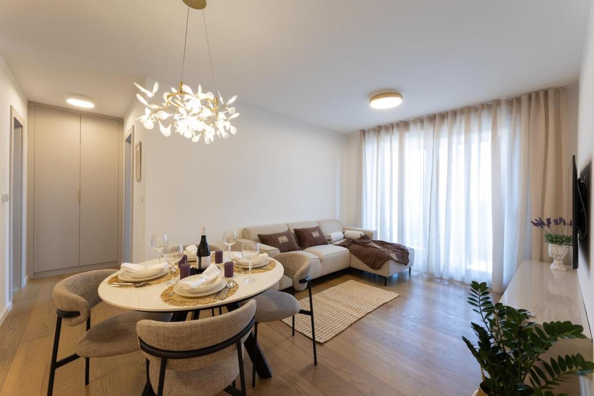 Luxury apartment Žnjan,Split-two bathrooms and free parking