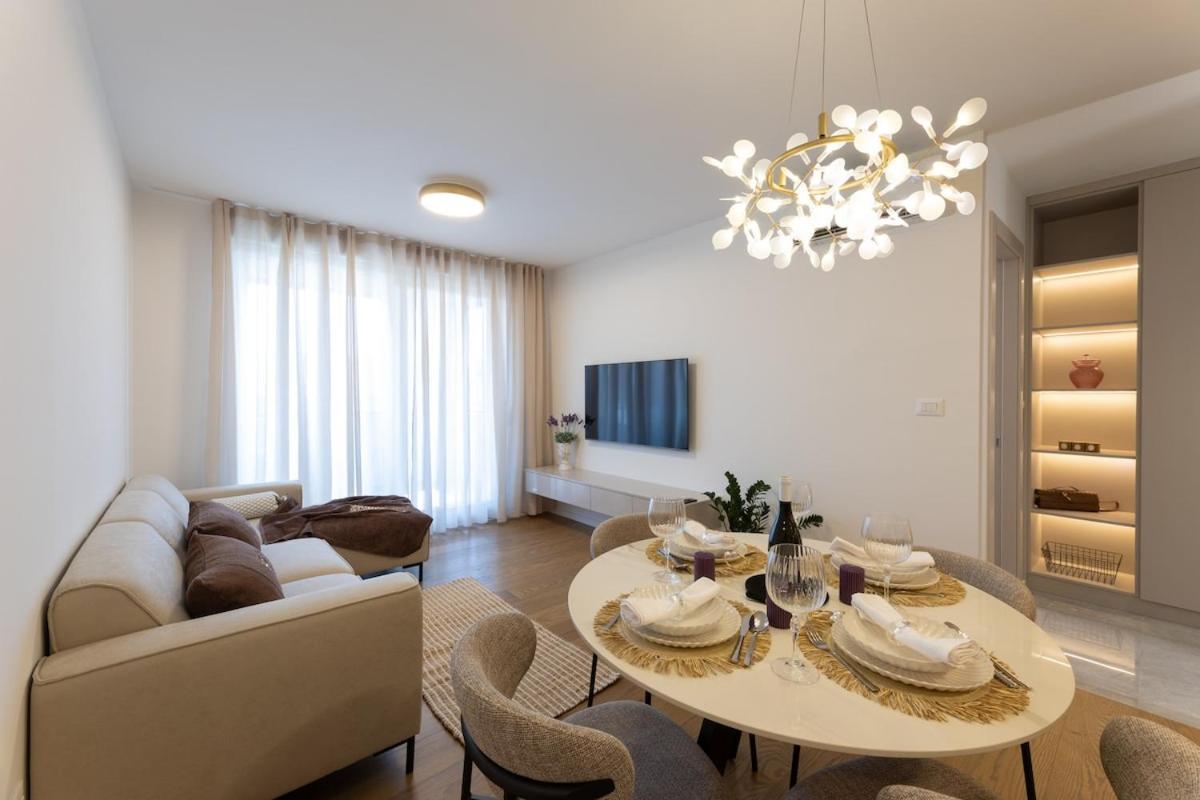 Luxury apartment Žnjan,Split-two bathrooms and free parking