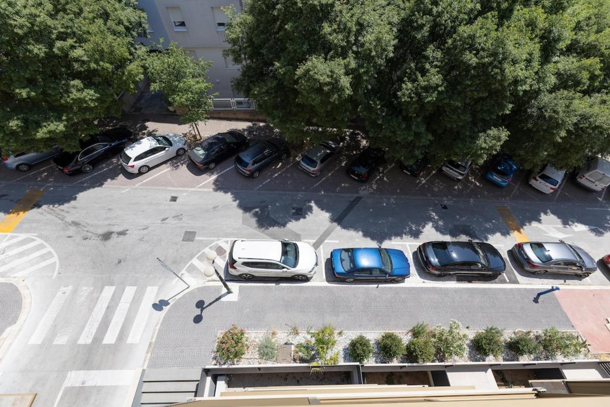 Luxury apartment Žnjan,Split-two bathrooms and free parking
