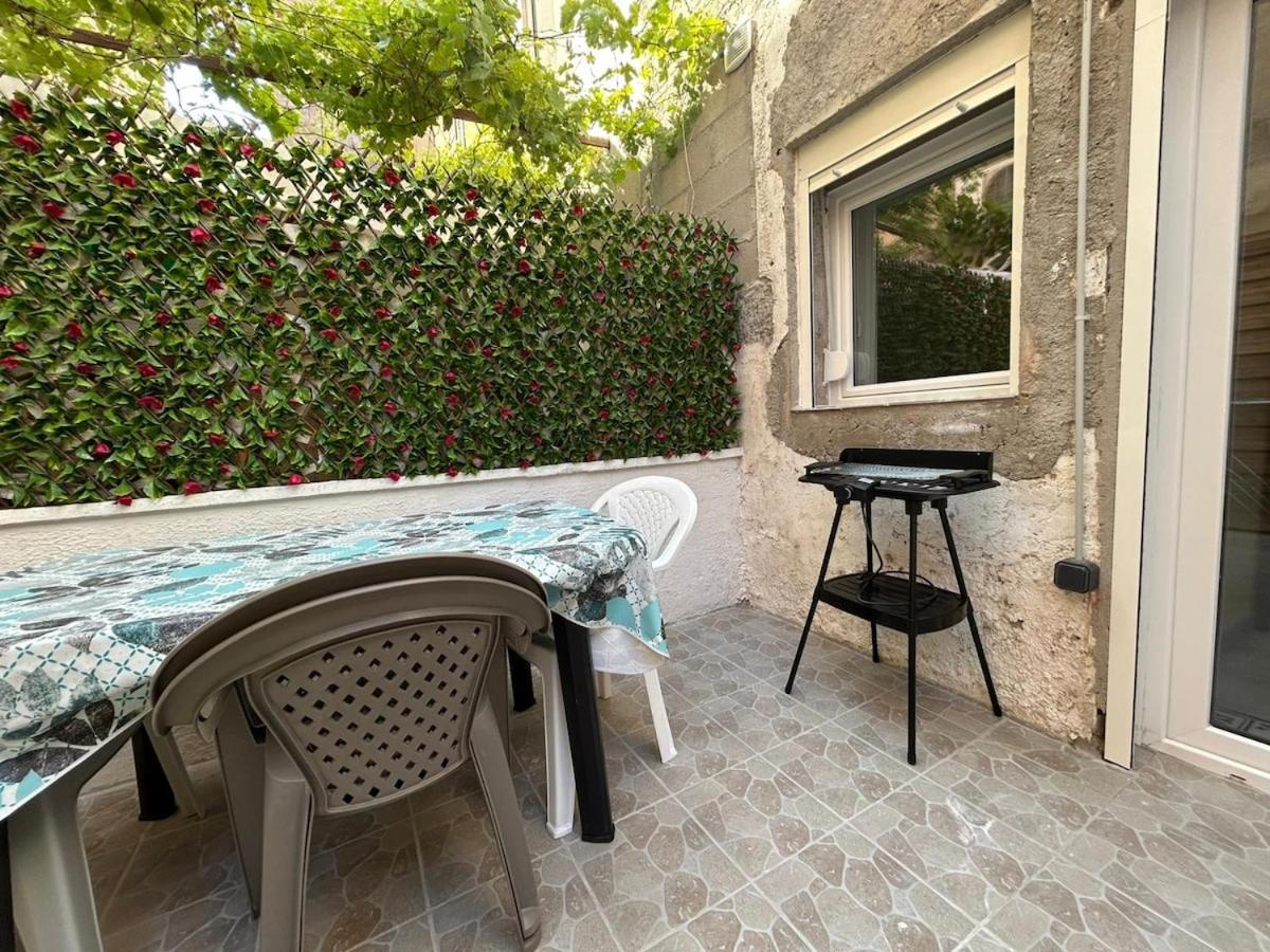 Le Montille - Appartement face au Port - Climatisation et Wifi