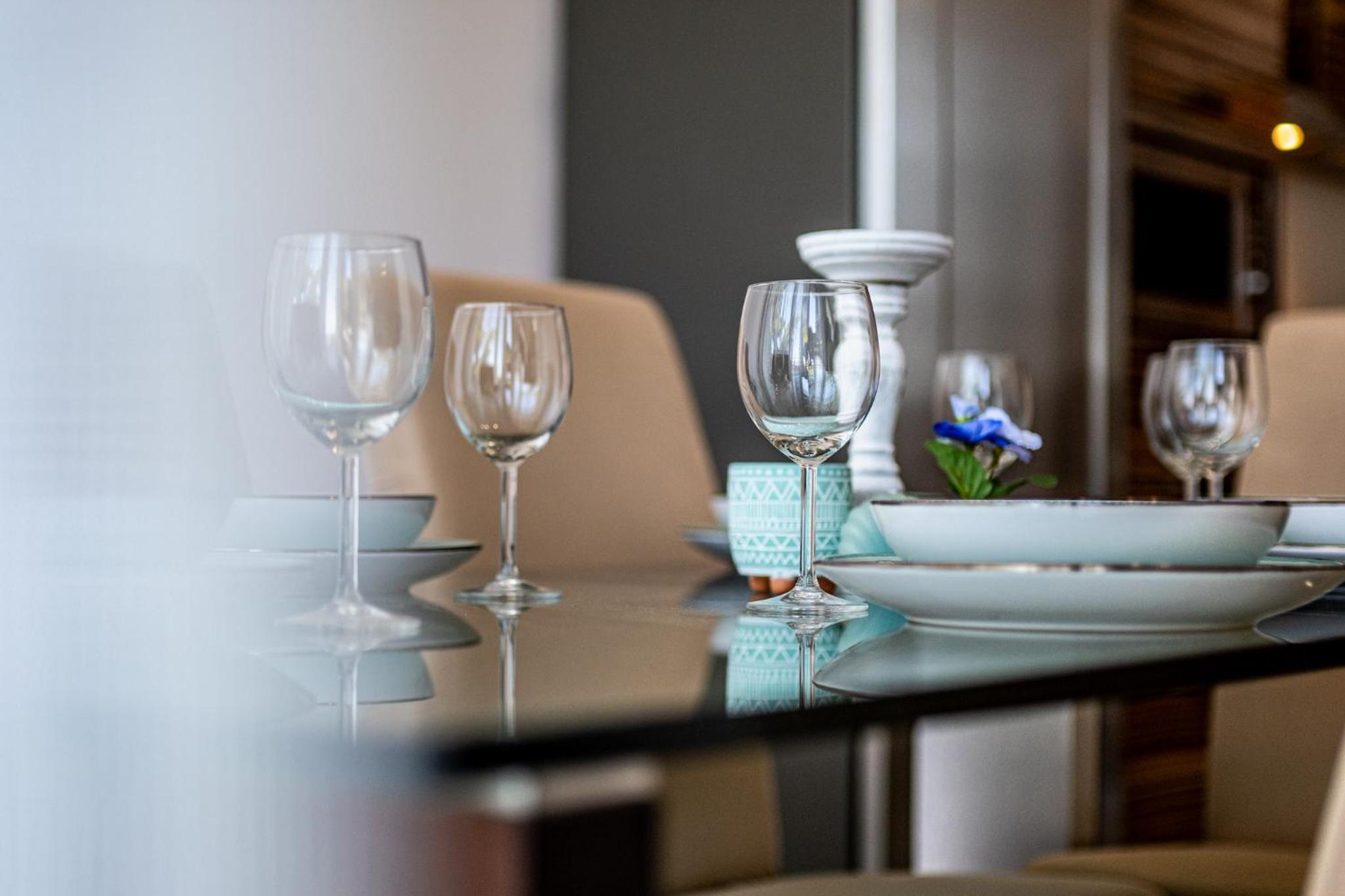 Luxury 2 bedroom apartment with sea view