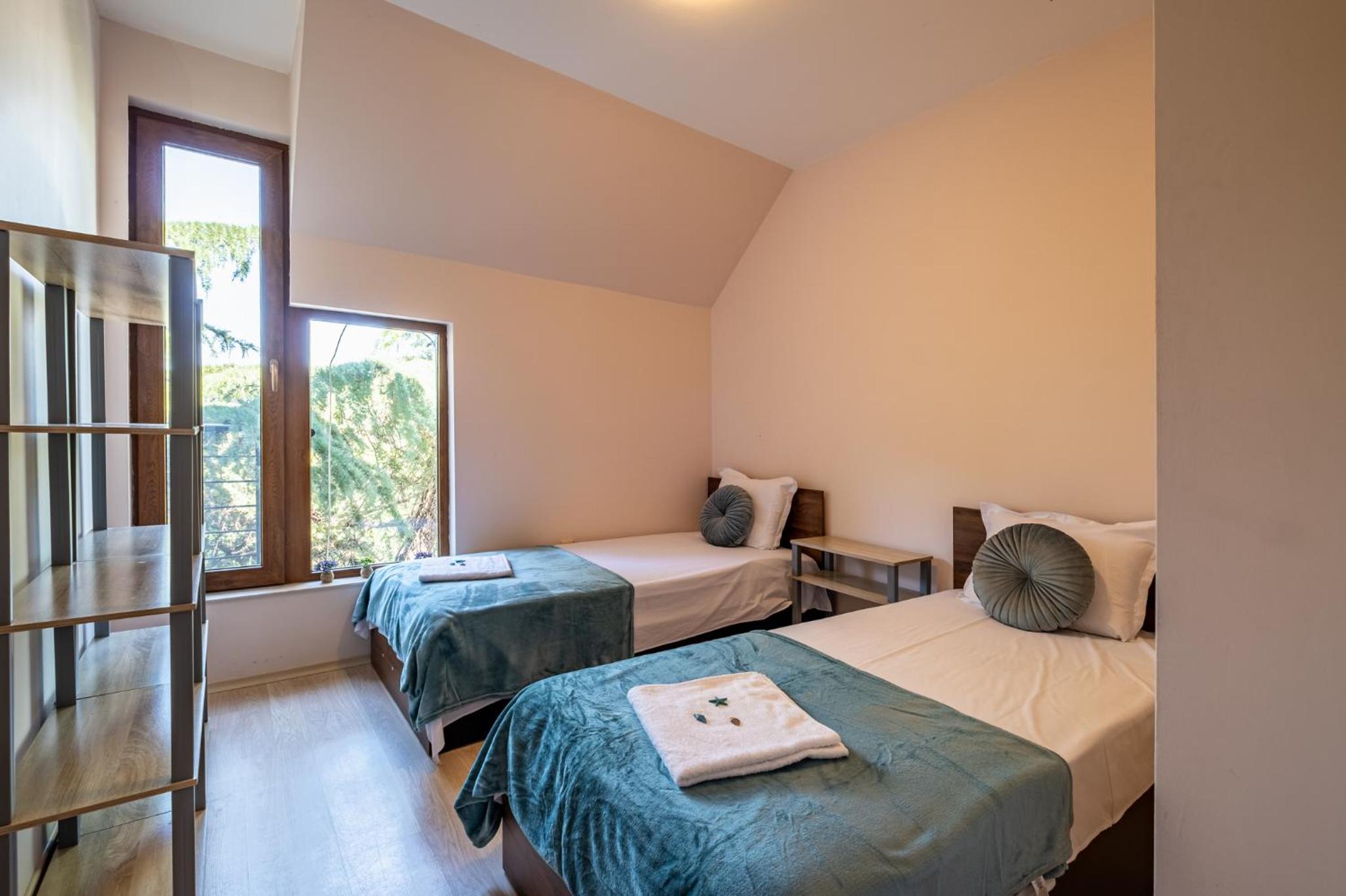 Luxury 2 bedroom apartment with sea view