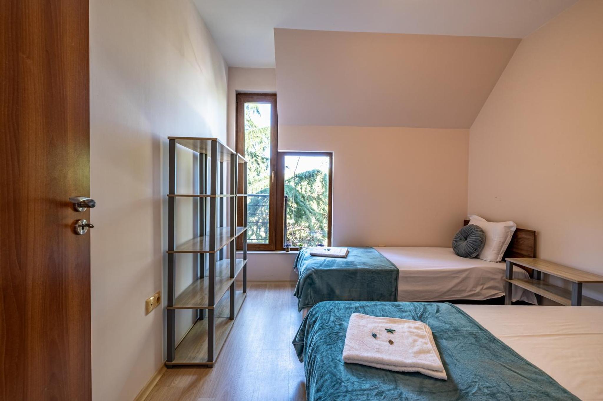 Luxury 2 bedroom apartment with sea view