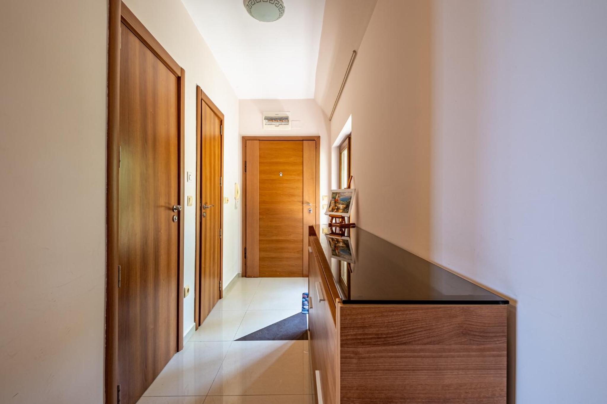 Luxury 2 bedroom apartment with sea view