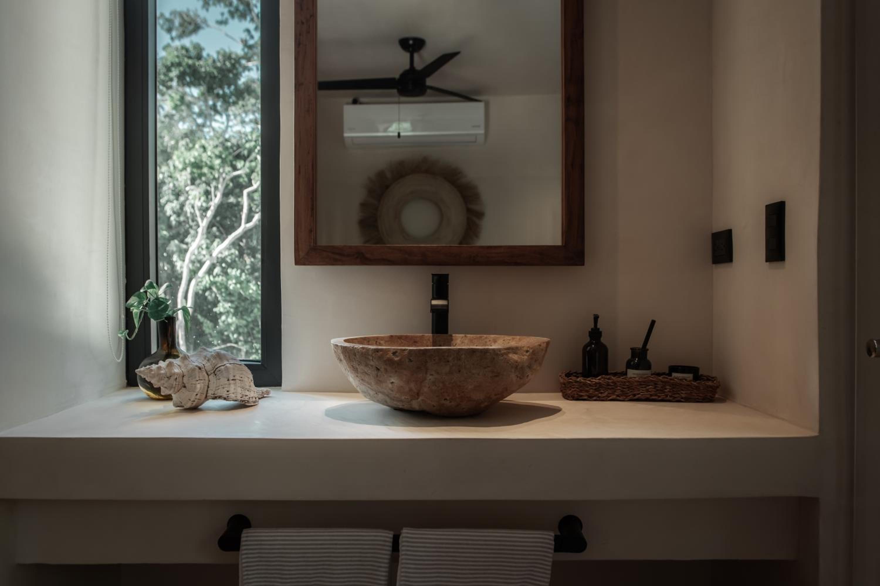Ka'ana Condo