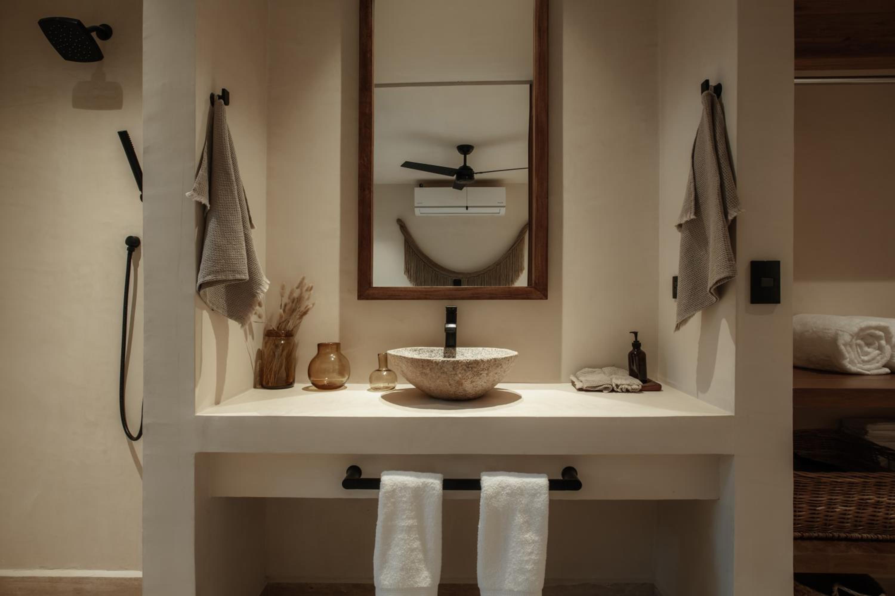 Ka'ana Condo
