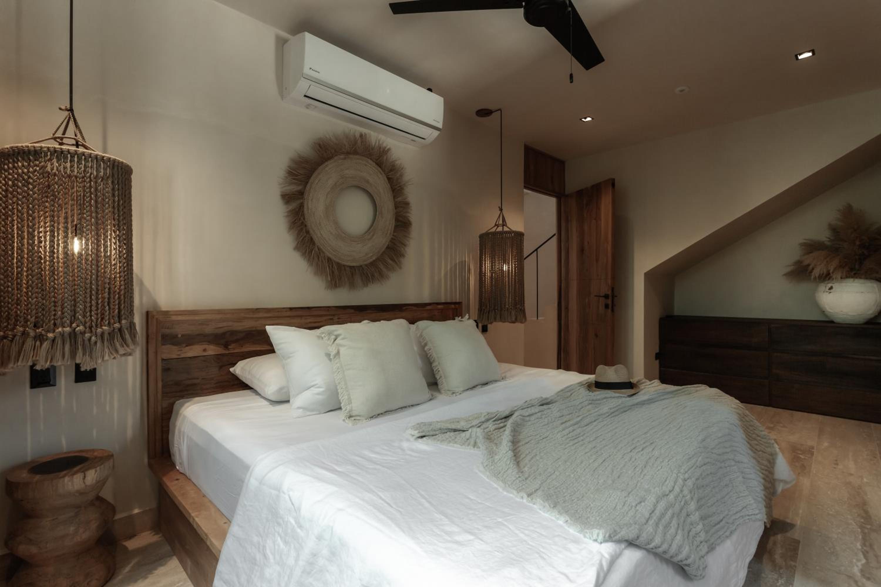 Ka'ana Condo
