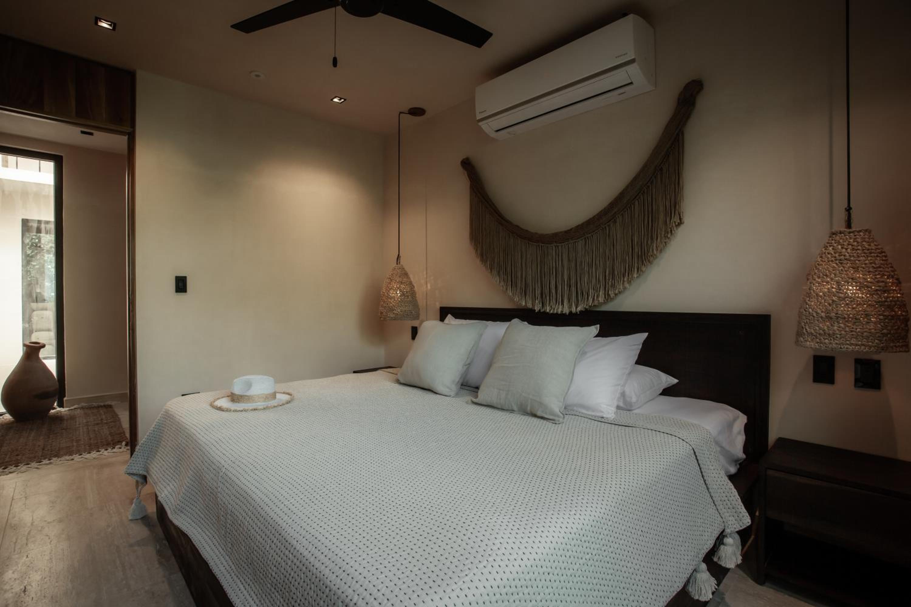 Ka'ana Condo