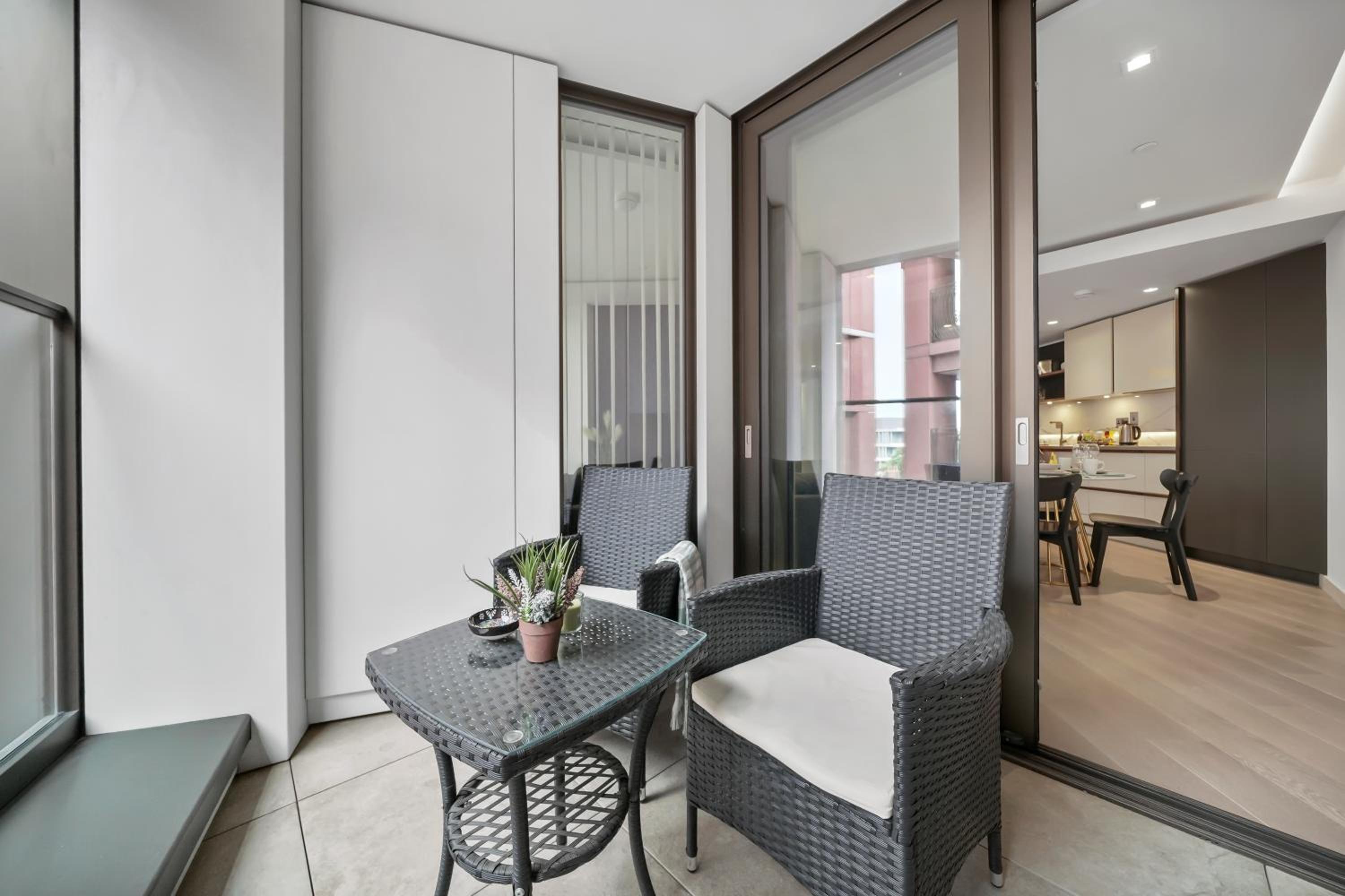 Stylish Luxe 2BR Flat#5Min Walk Paddington station, 20Min Heathrow Express