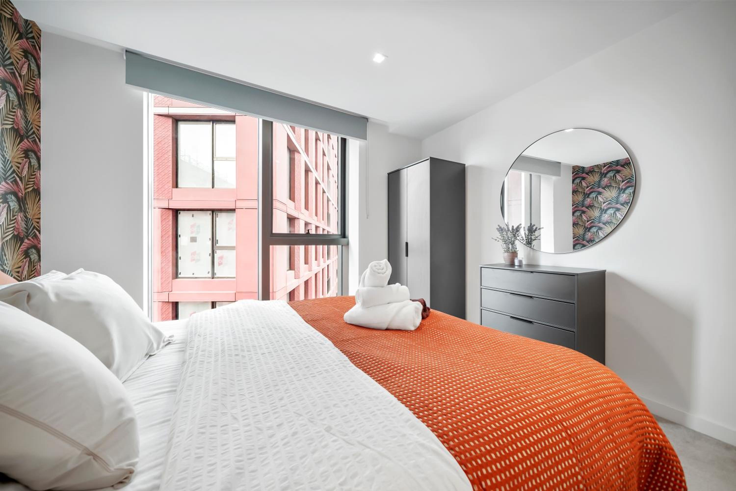 Stylish Luxe 2BR Flat#5Min Walk Paddington station, 20Min Heathrow Express