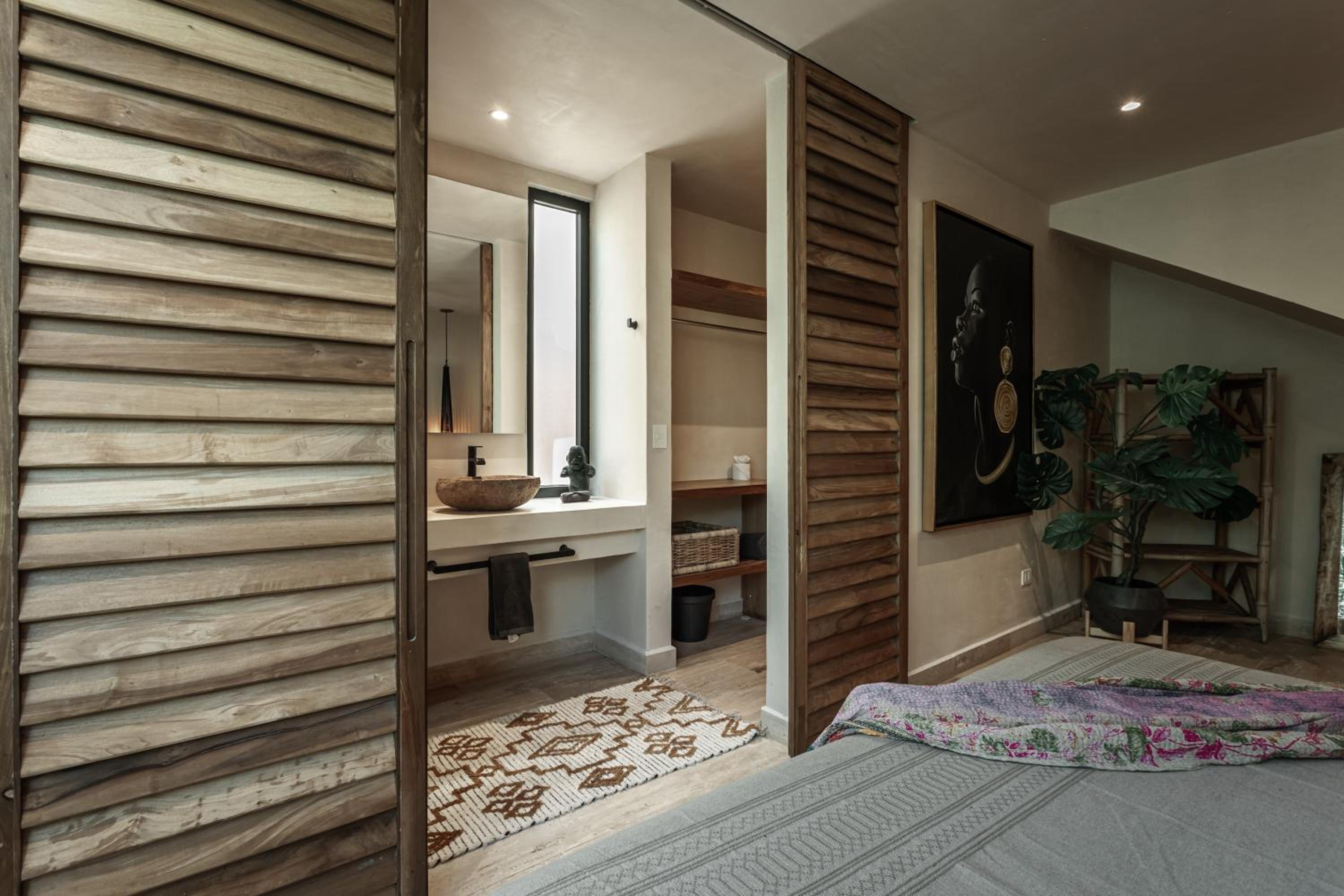 Ka'ana Condo