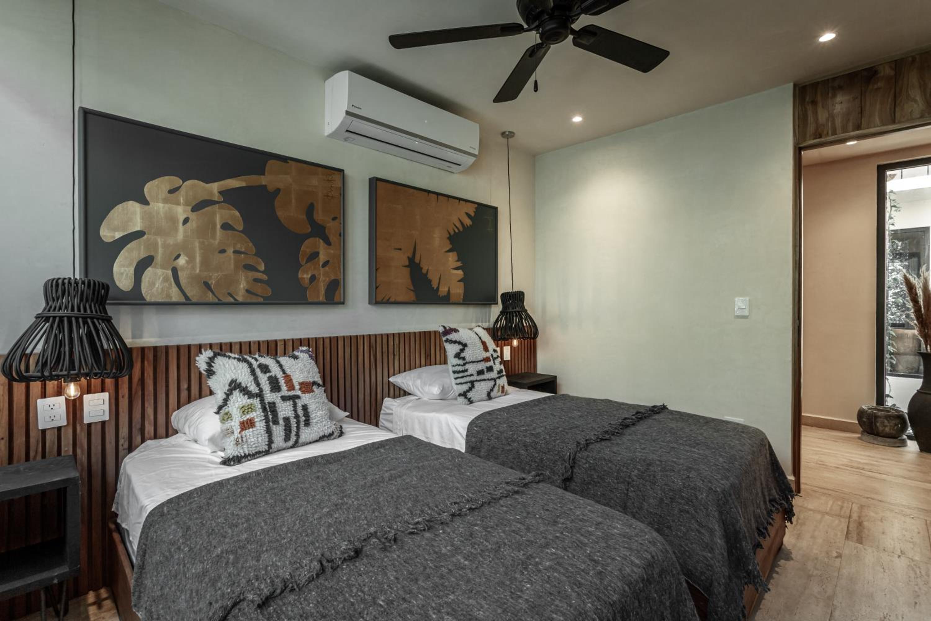 Ka'ana Condo