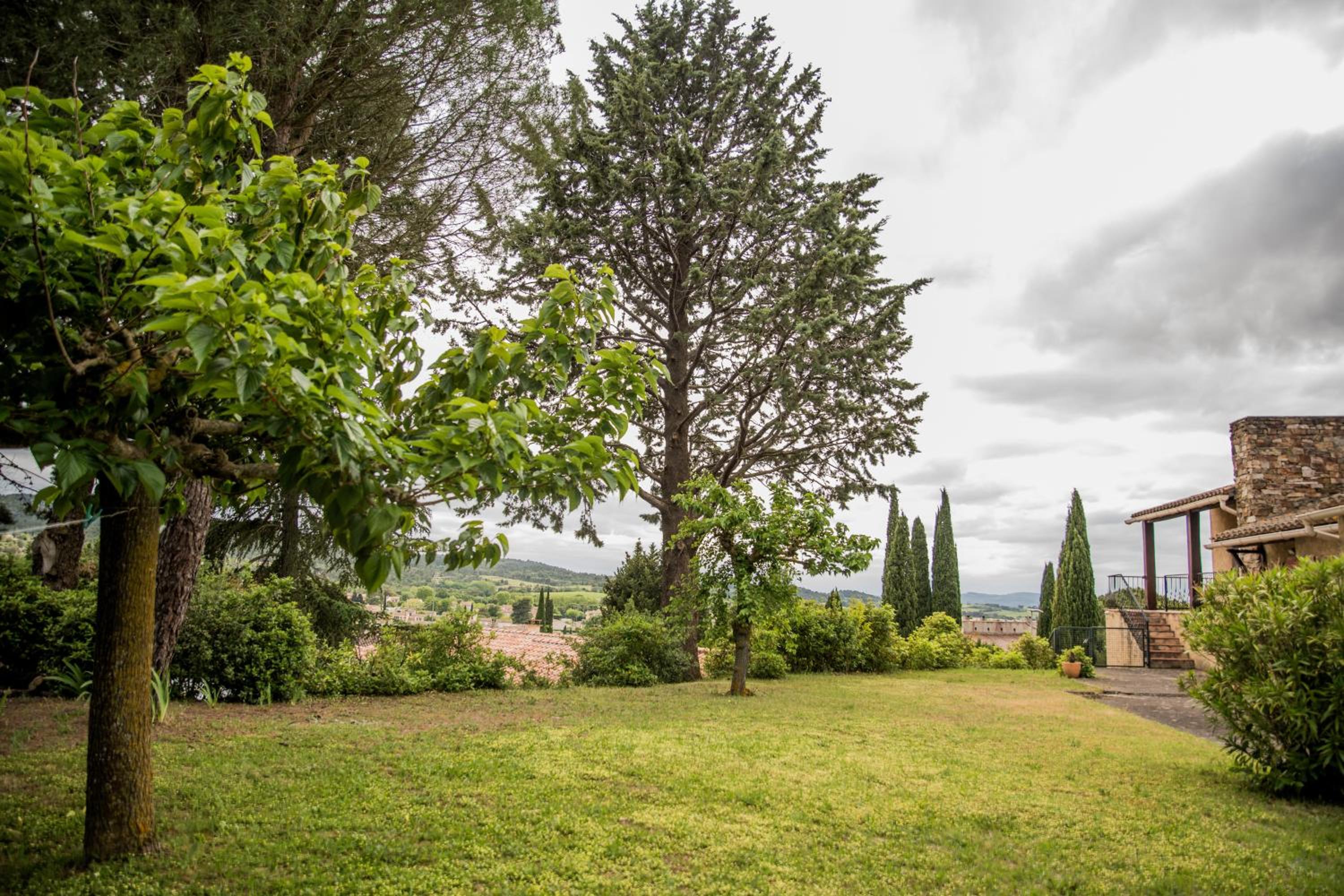 Les hauts de Palaja, villa with pool and parking