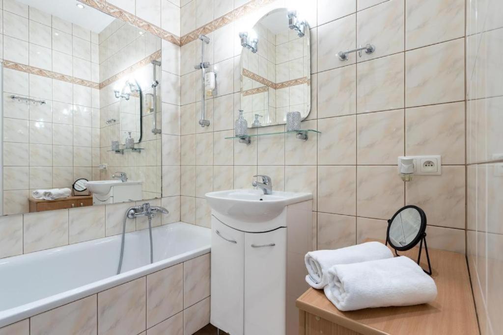 Close-Urban Chic - Two Bedrooms Apartment - City Center&Nowy Swiat