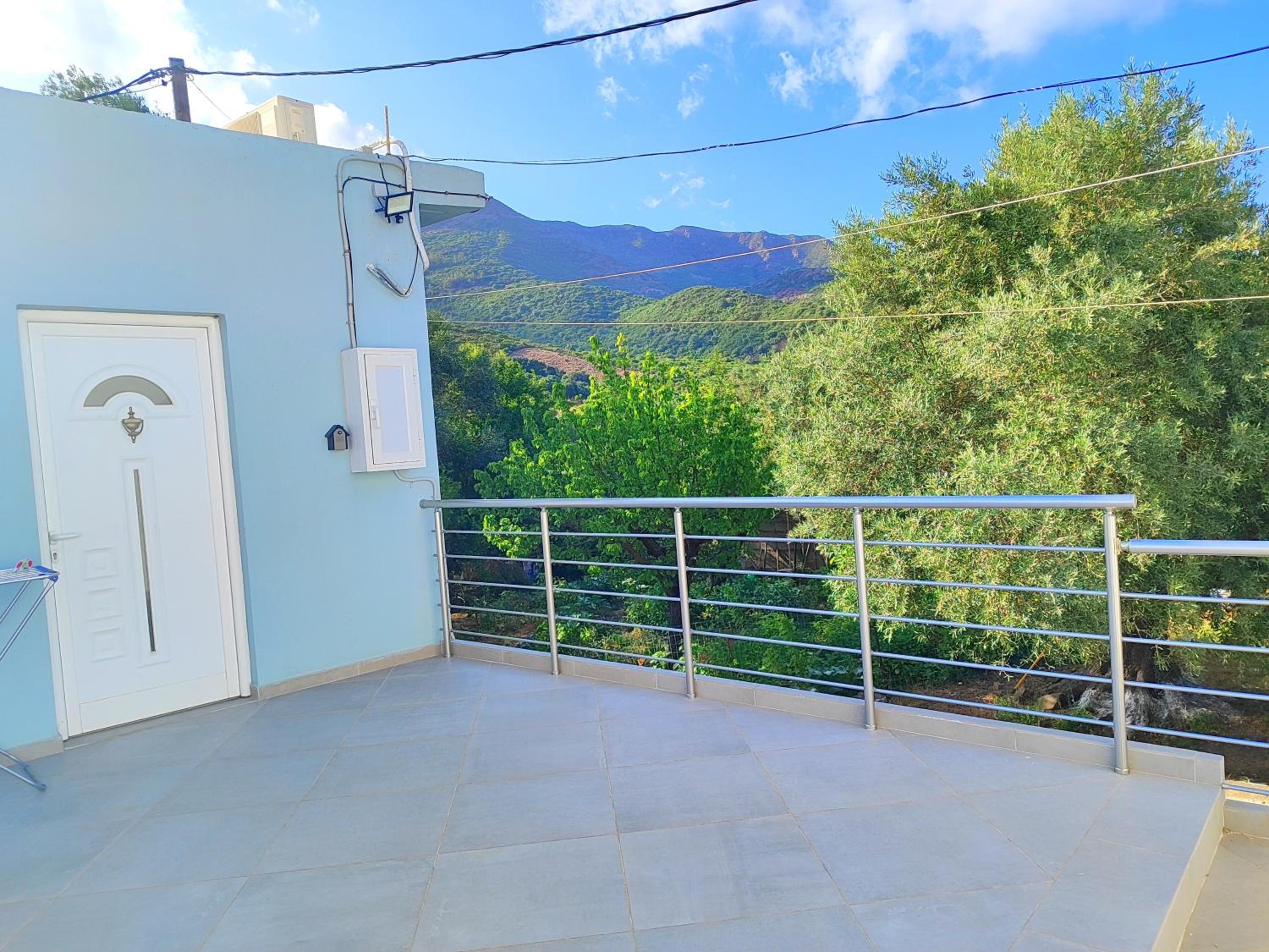 Nature House Vlatos