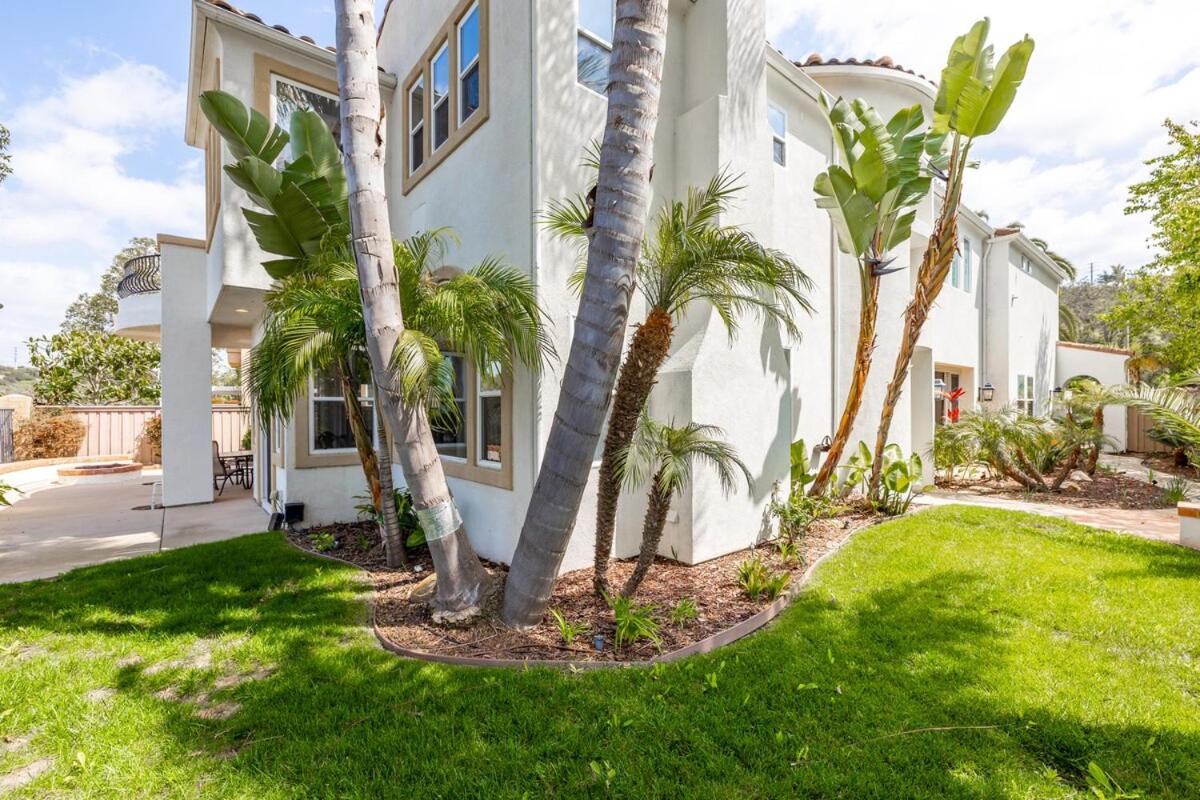 Spacious Luxury home in Gated Community with Resort Pool & Scenic Views