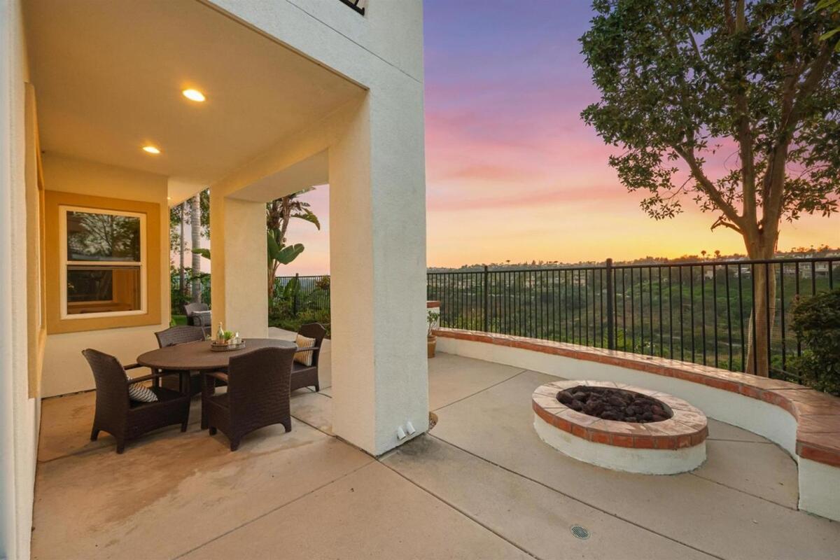 Spacious Luxury home in Gated Community with Resort Pool & Scenic Views
