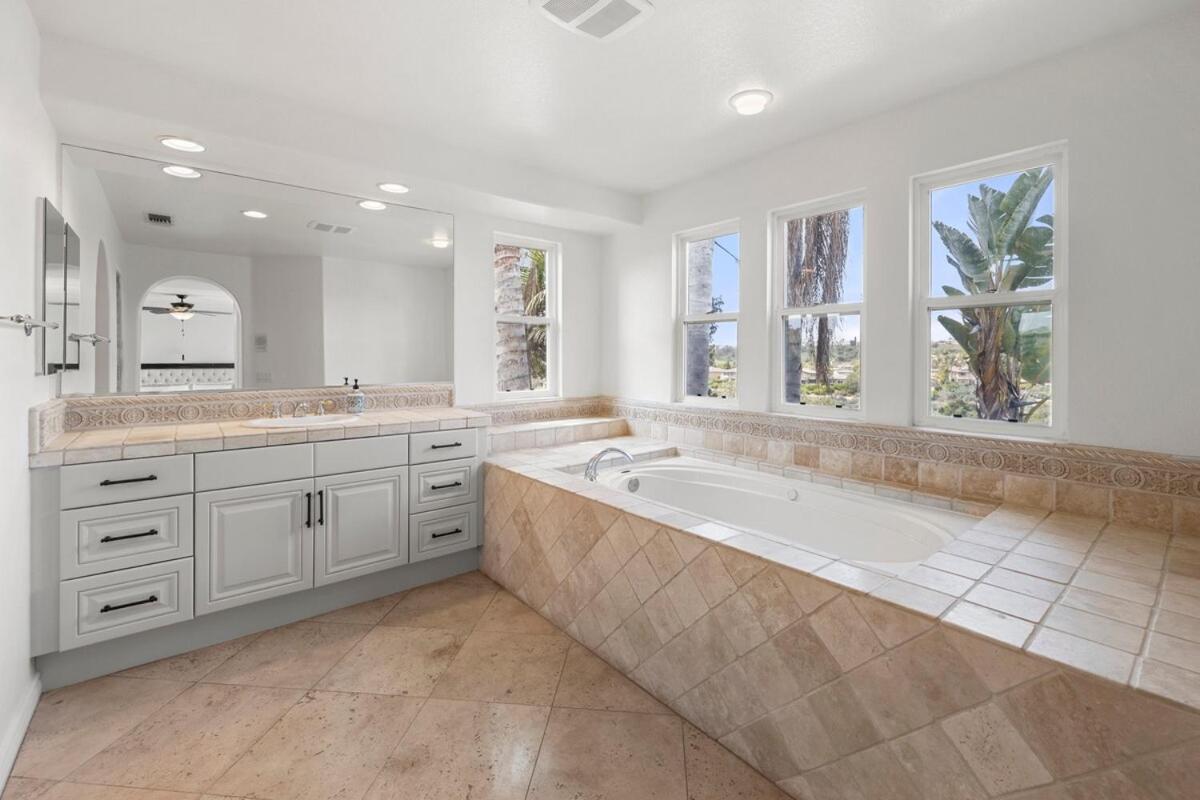 Spacious Luxury home in Gated Community with Resort Pool & Scenic Views