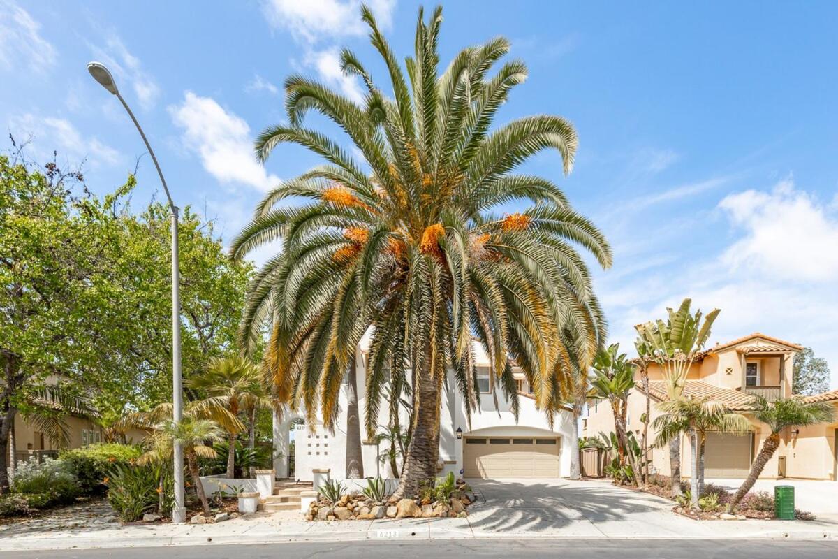 Spacious Luxury home in Gated Community with Resort Pool & Scenic Views