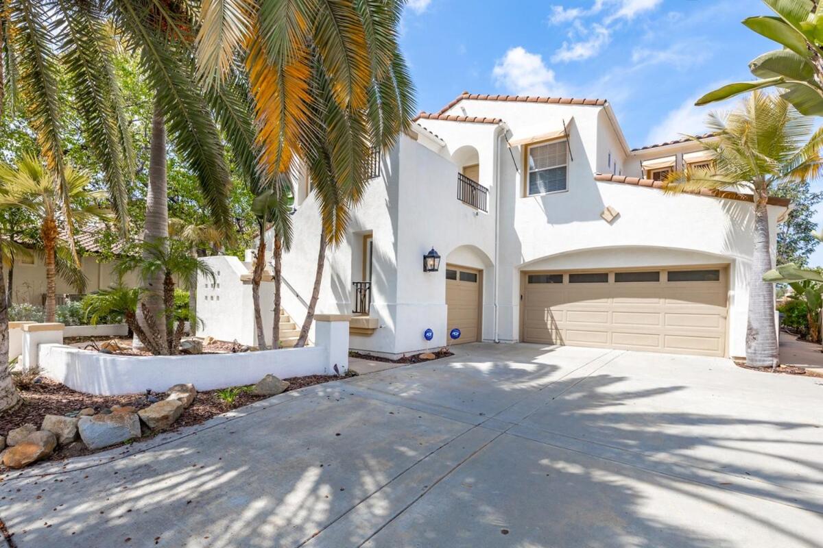 Spacious Luxury home in Gated Community with Resort Pool & Scenic Views