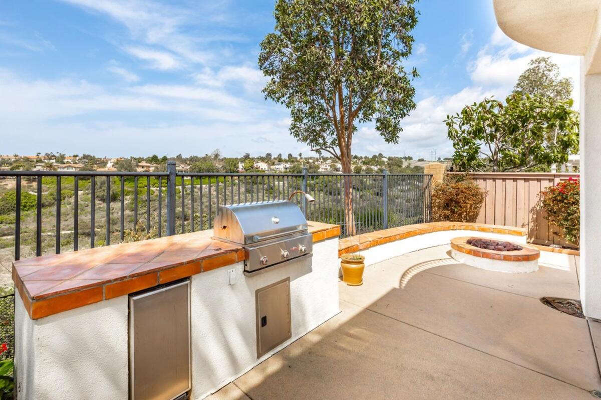 Spacious Luxury home in Gated Community with Resort Pool & Scenic Views