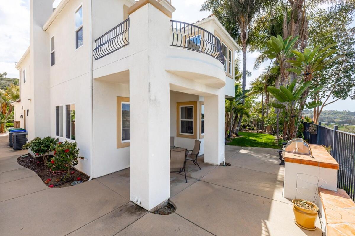 Spacious Luxury home in Gated Community with Resort Pool & Scenic Views