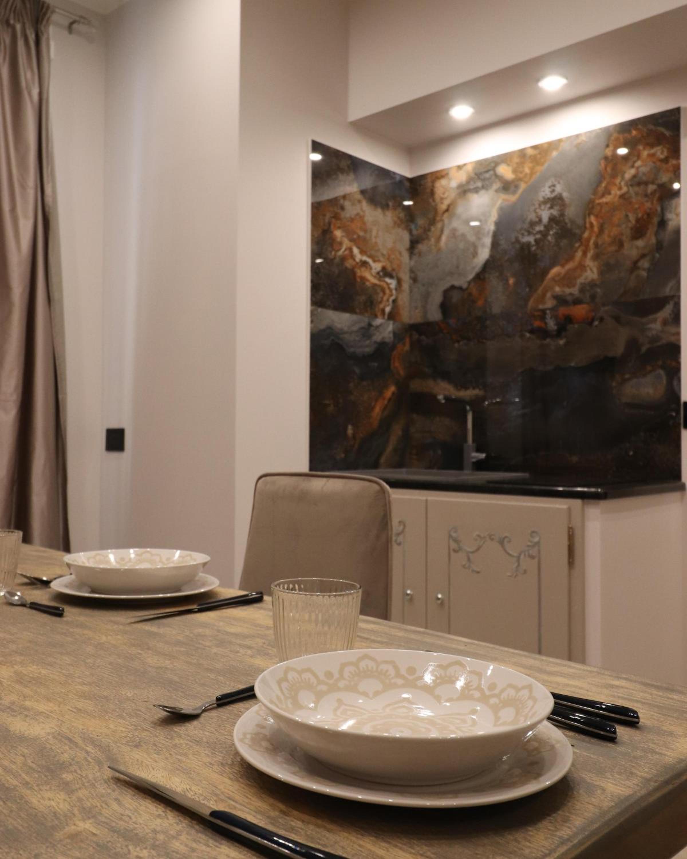 Modern Deluxe Oasis - 10 min to Rome Center, 2 Suites, AC & Wi-Fi